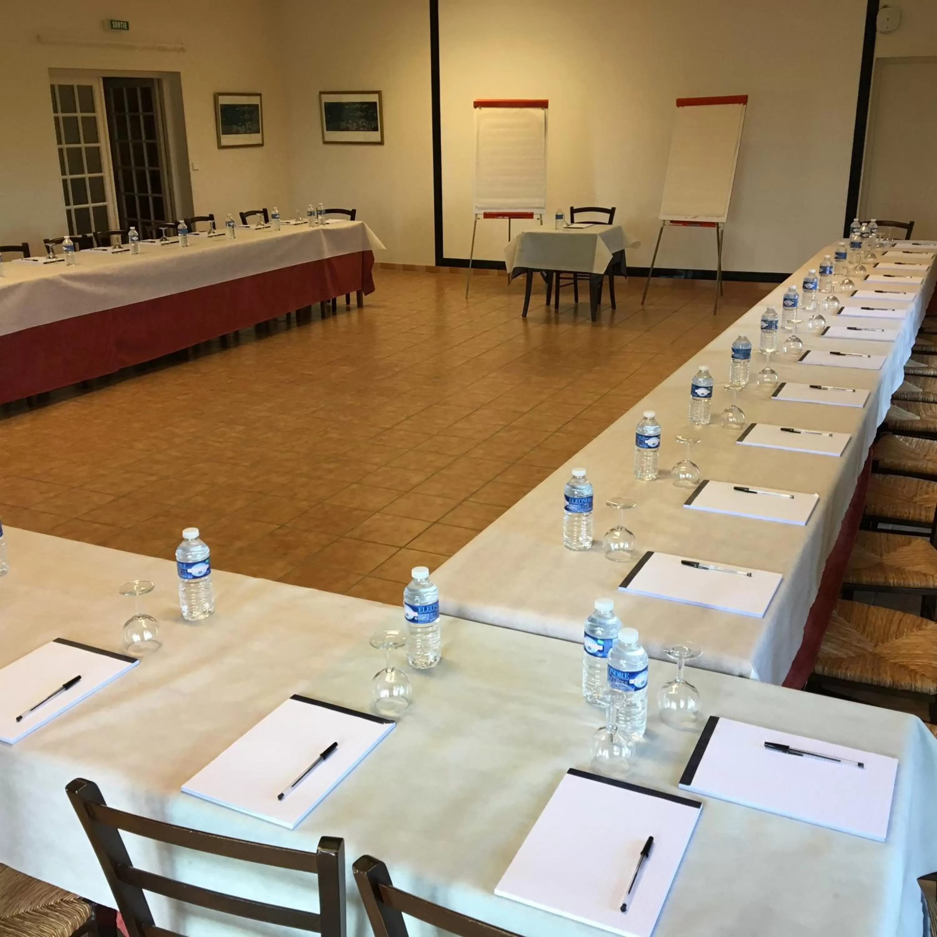 Banquet/Function facilities in Logis Hôtel Les Nymphéas