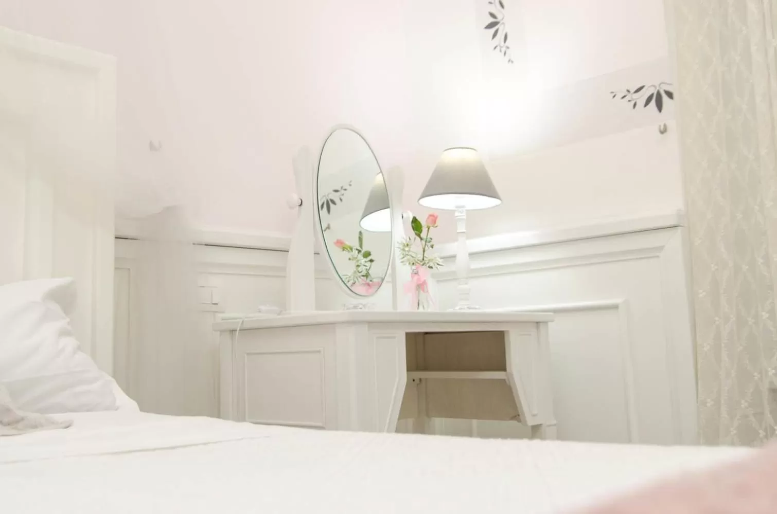 Decorative detail in Domus Rosa