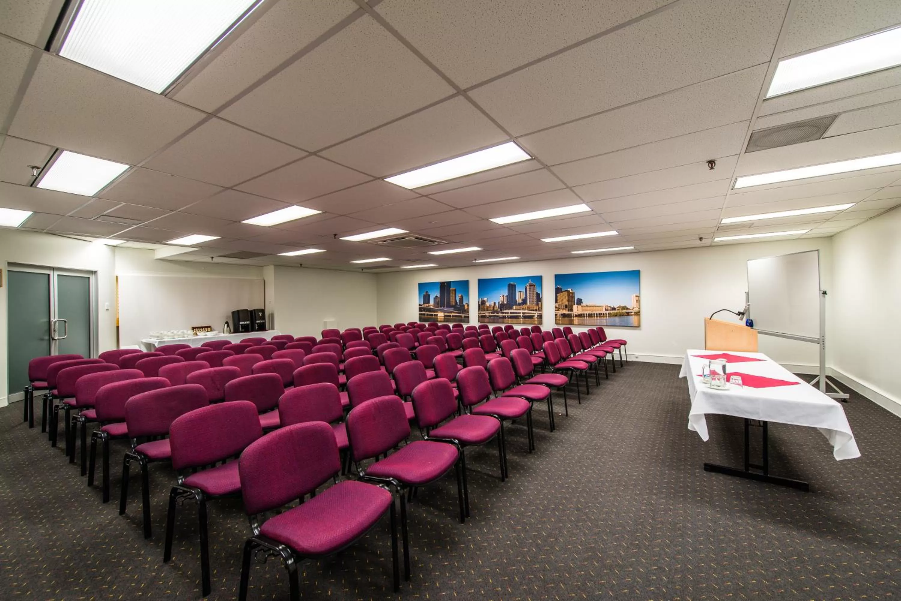 Business facilities in George Hotel Brisbane, Independent Collection by EVT