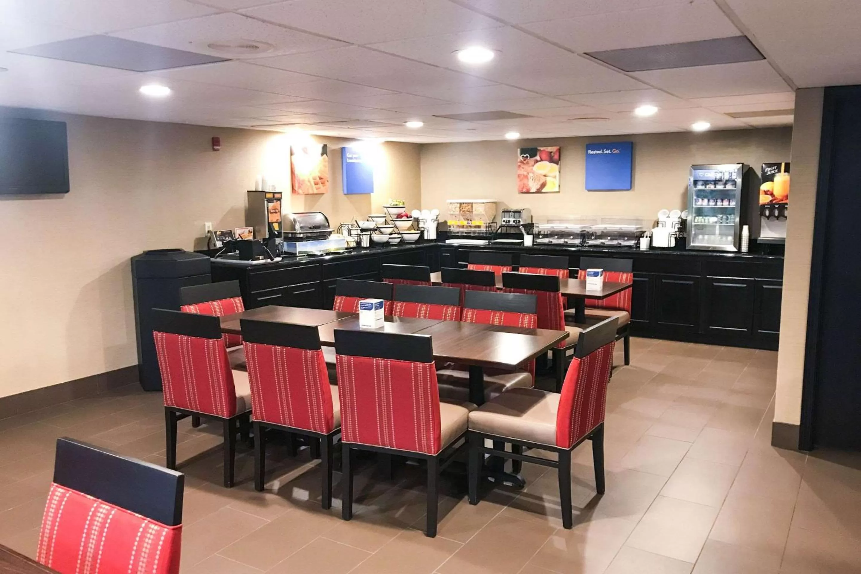 Restaurant/places to eat in Comfort Inn Farmington Hills - Novi-Royal oaks-Southfield-Detroit Northwest