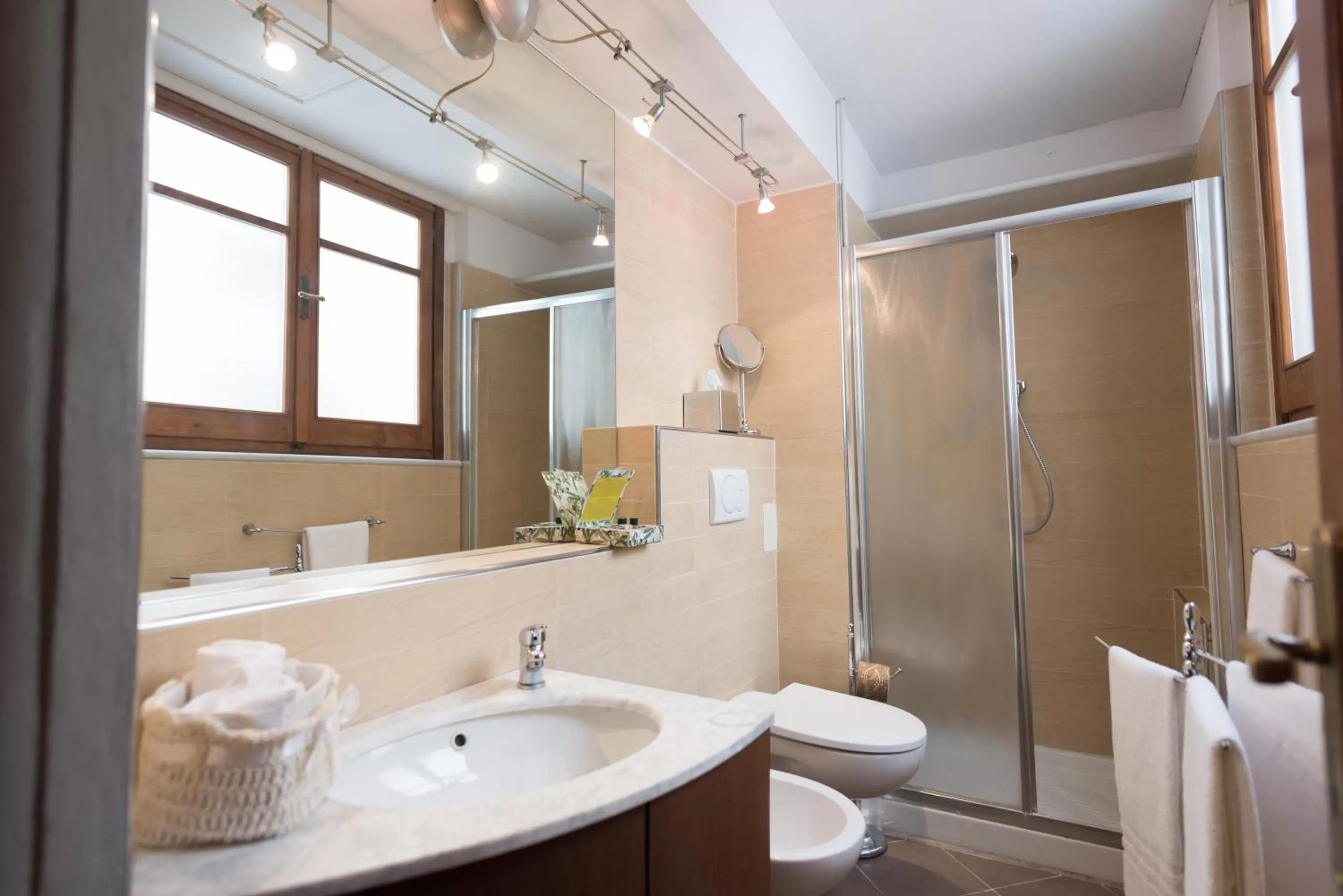 Shower in Corte Dei Neri