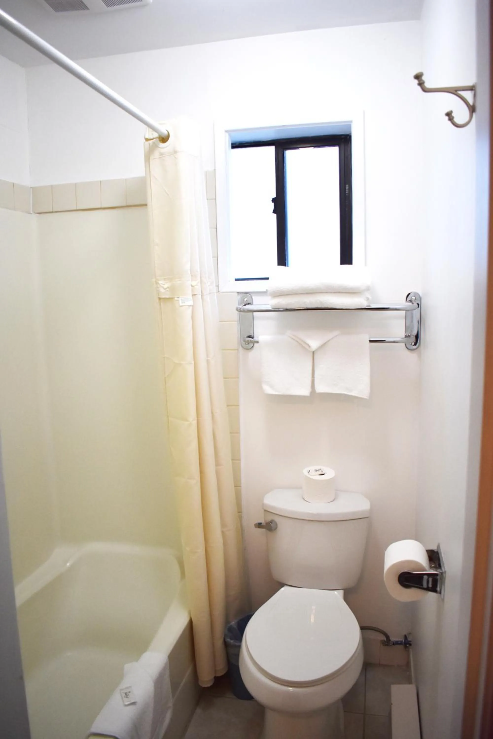 Bathroom in Hope Inn and Suites