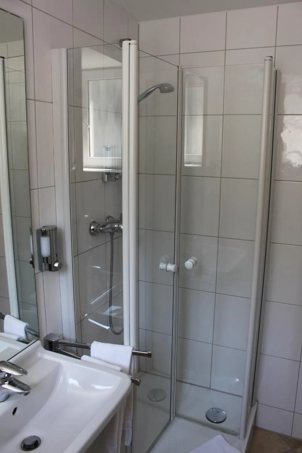 Bathroom in Hotel Am Römerwall