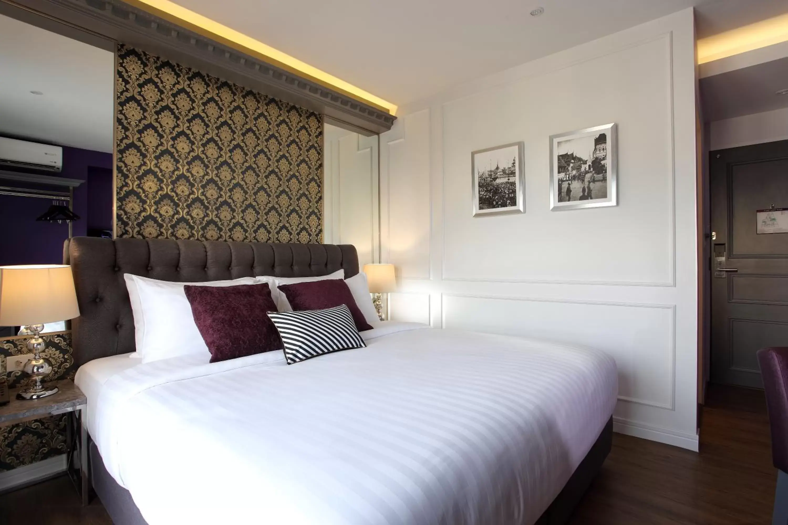 Classic Double Room in Villa De Khaosan by Chillax Classic Double Room in Villa De Khaosan by Chillax