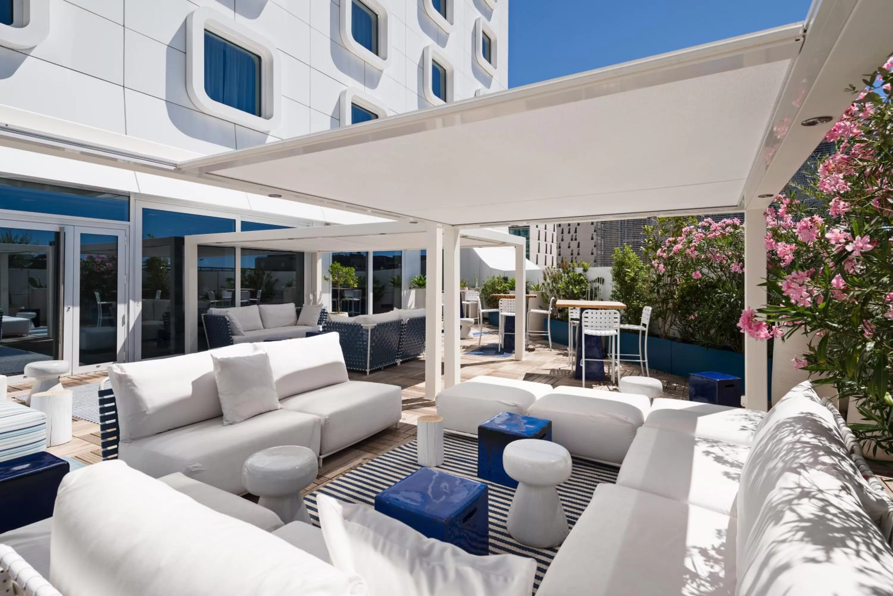 Spring in Golden Tulip Marseille Euromed