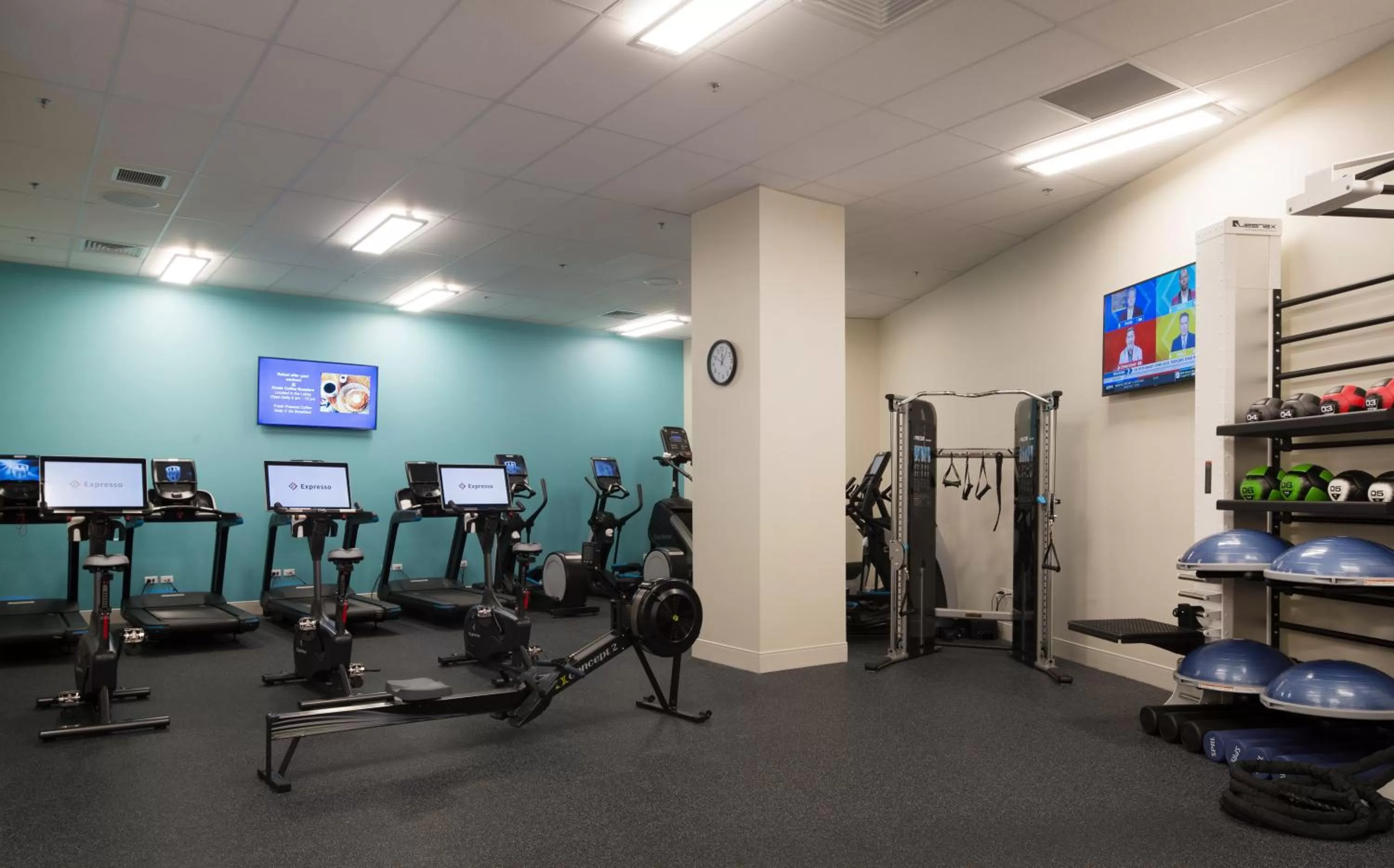 Fitness centre/facilities in Queen Kapiolani Hotel