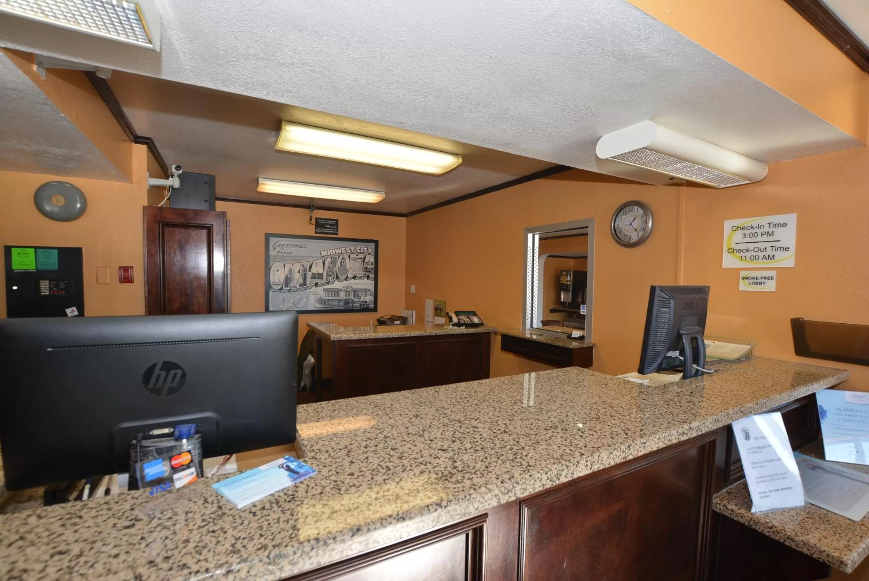Lobby or reception in Super 8 by Wyndham Midwest City OK