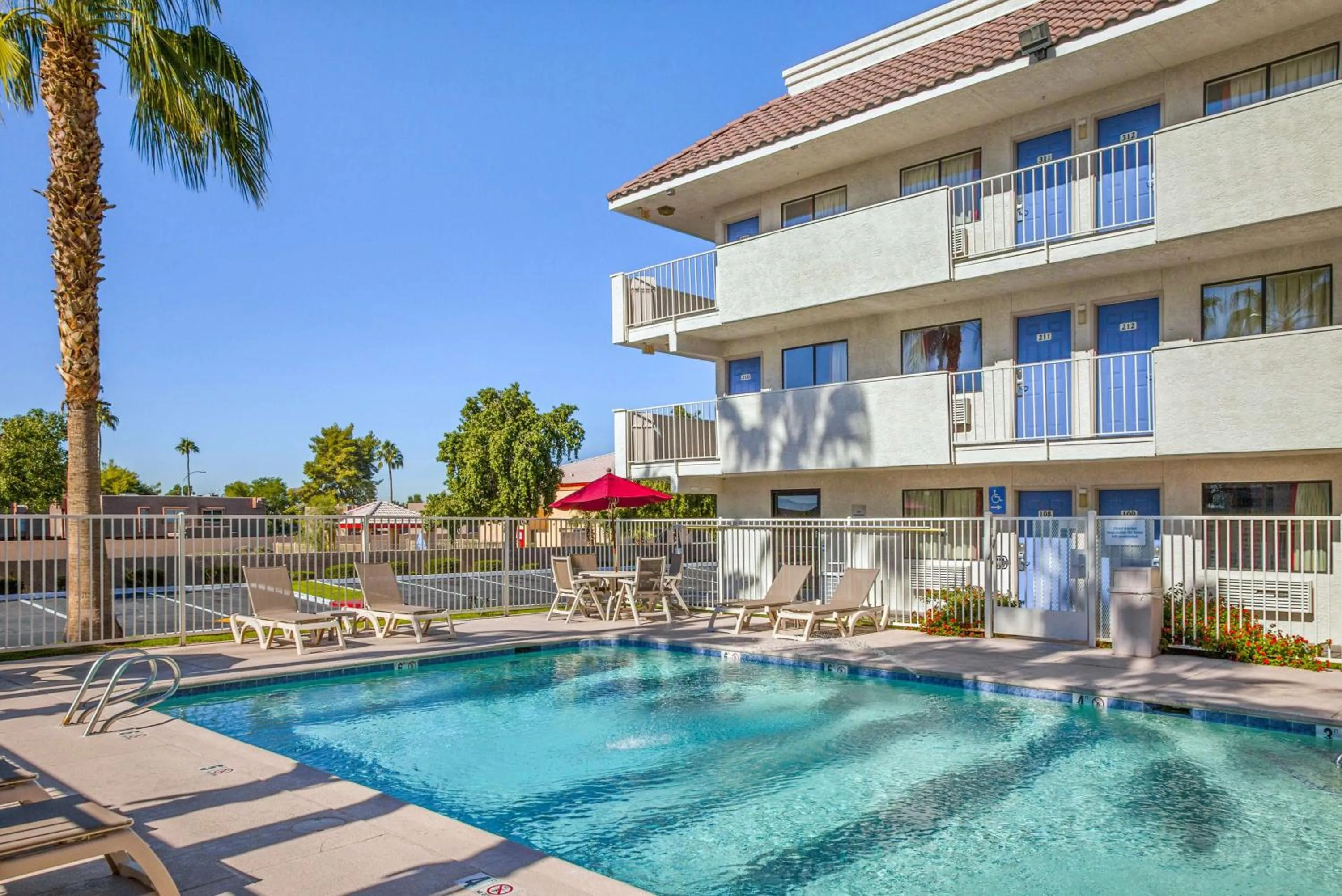 Day in Motel 6-Phoenix, AZ - West