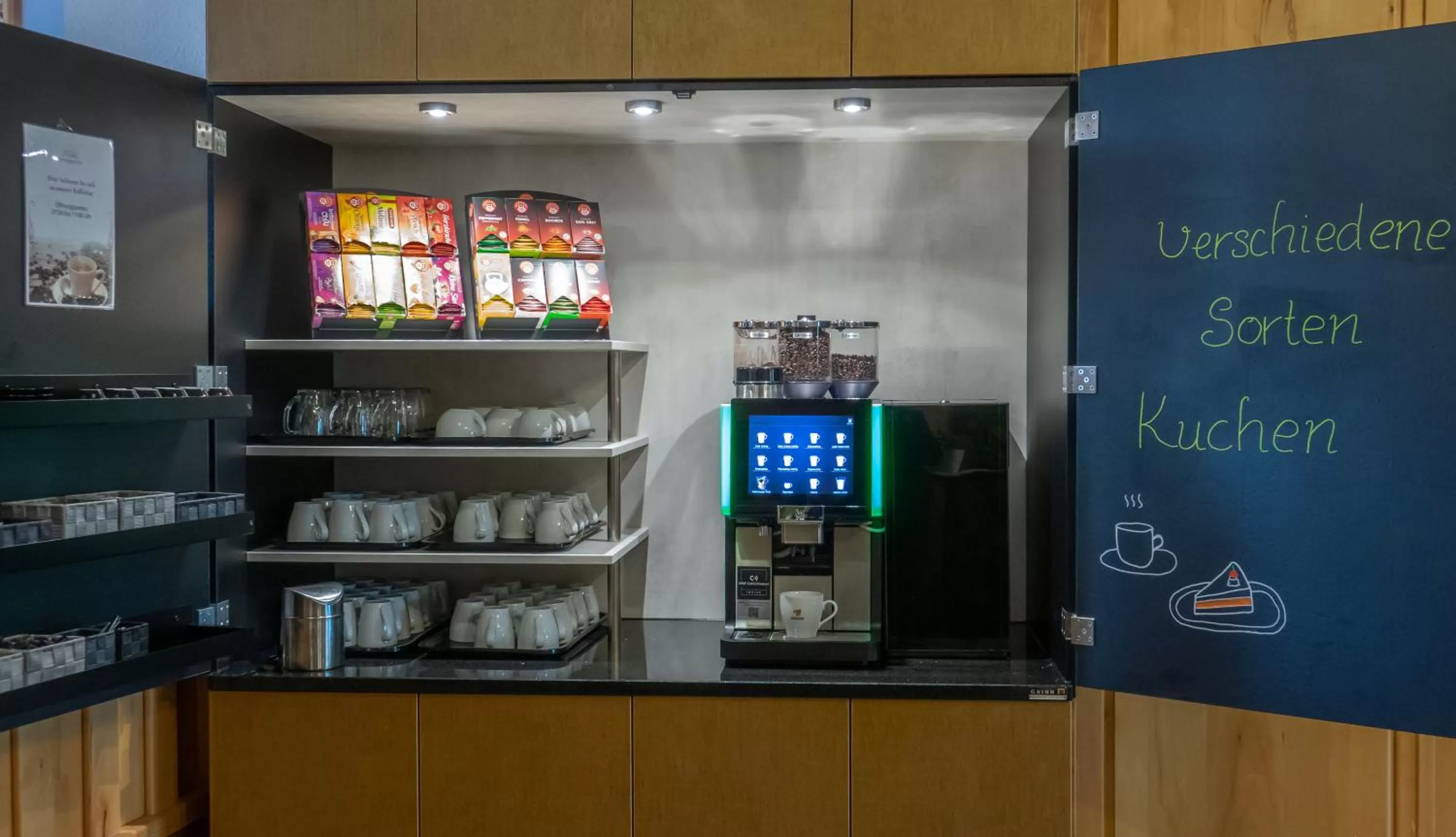 Coffee/tea facilities in Schlossberghotel Oberhof