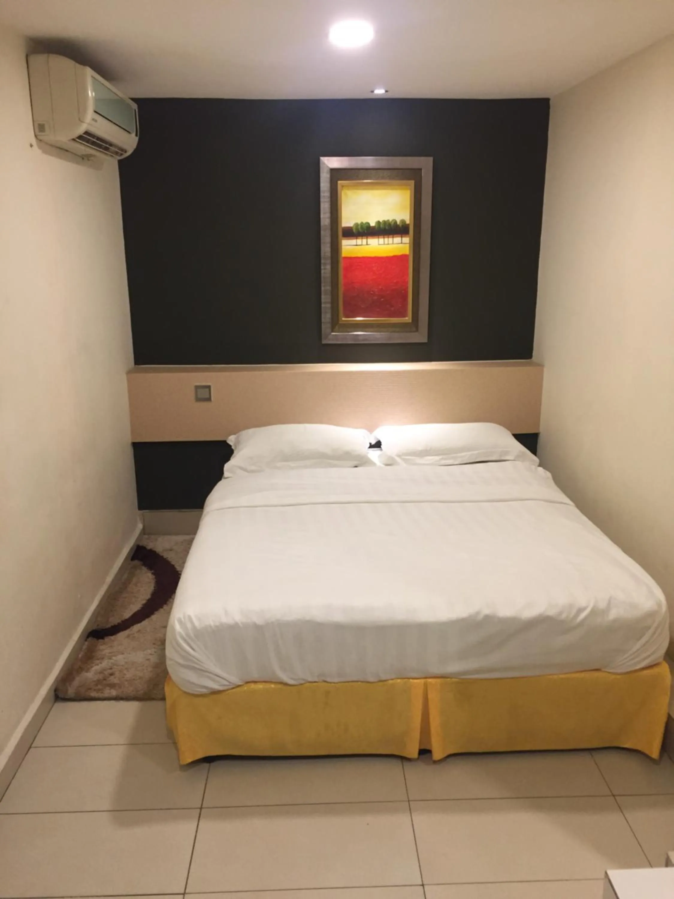 Bed in One Avenue Hotel
