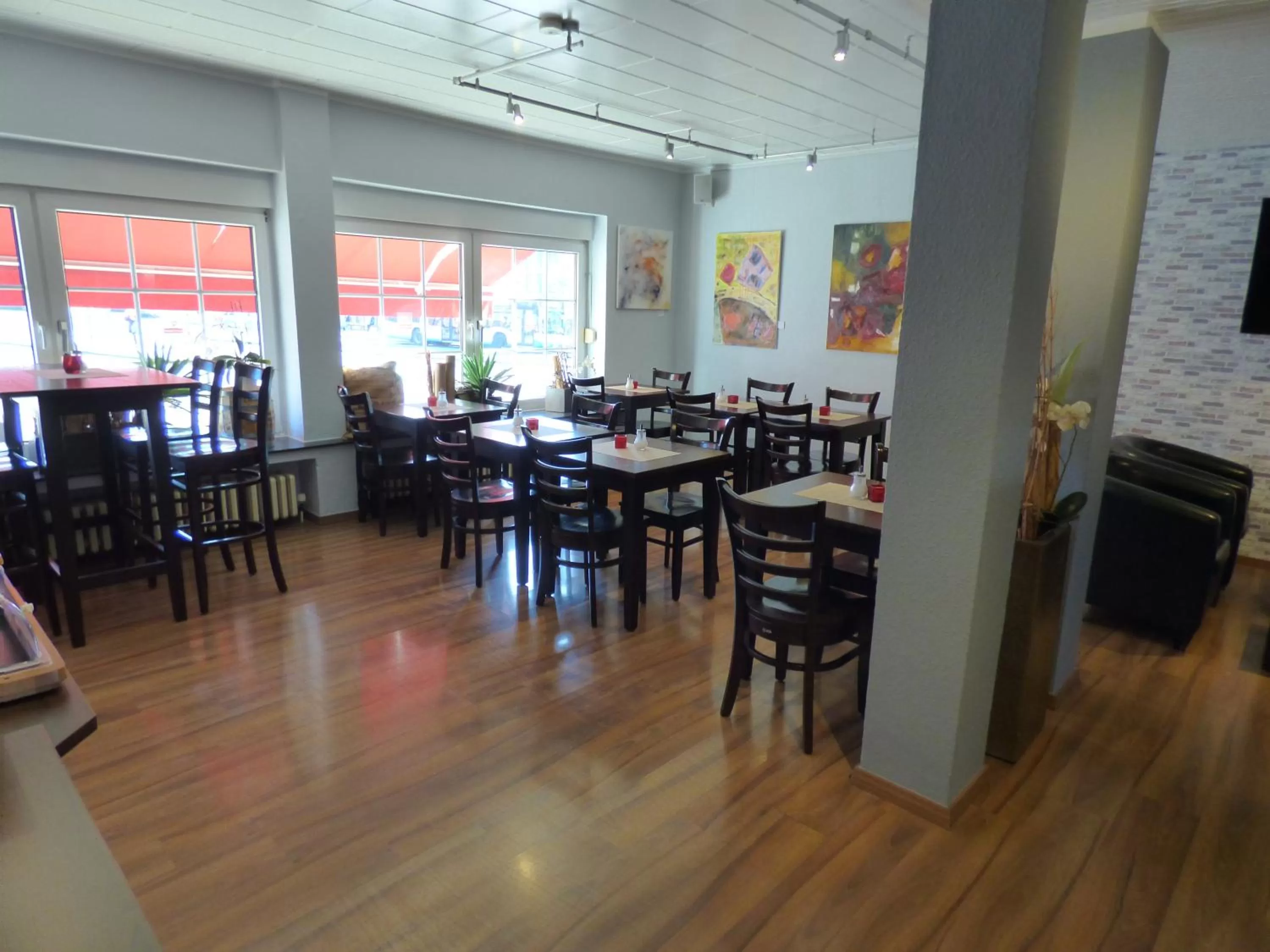 Restaurant/places to eat in Hotel Art Inn Dinslaken