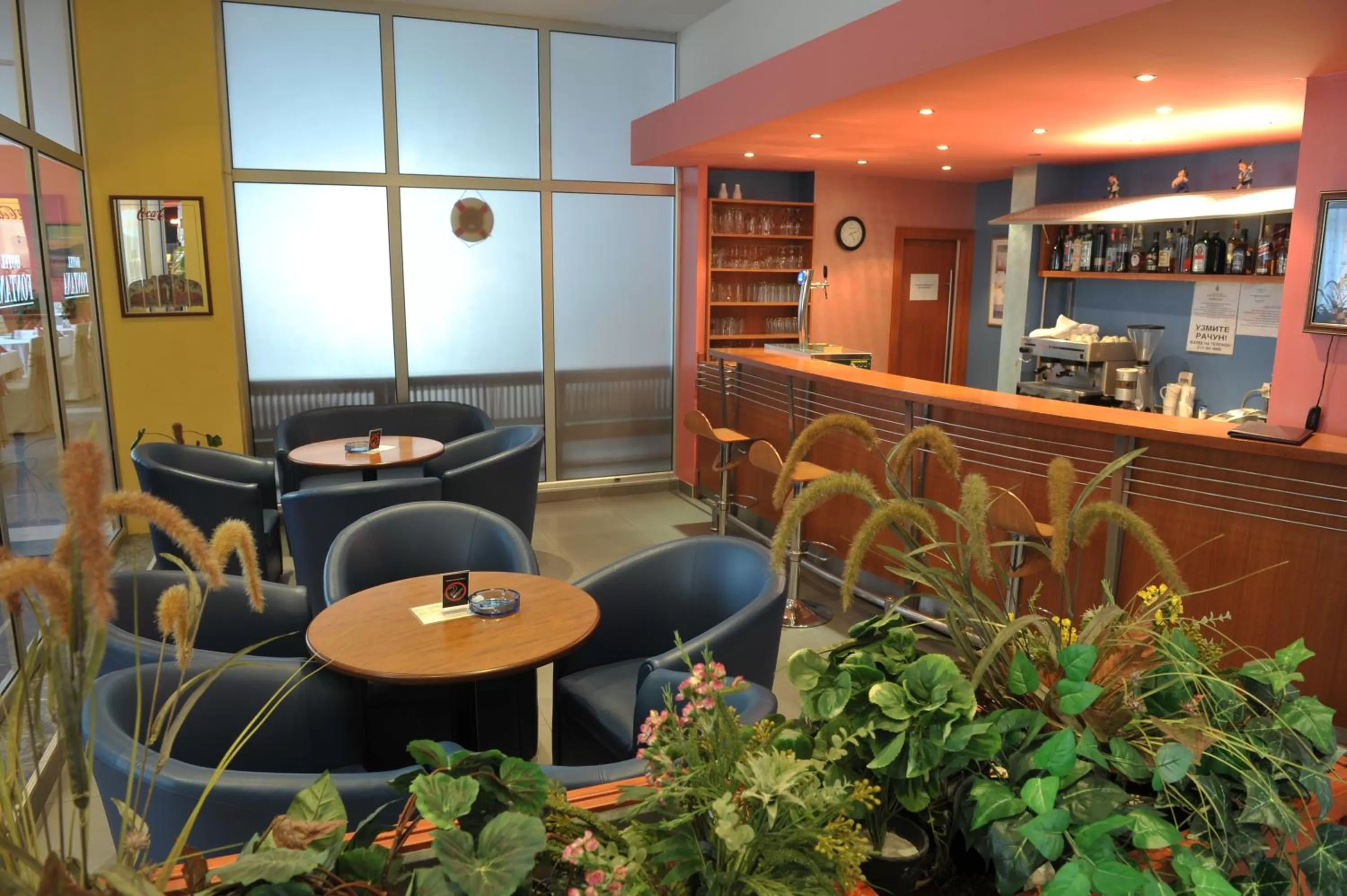 Lobby or reception, Lounge/Bar in Hotel Fontana