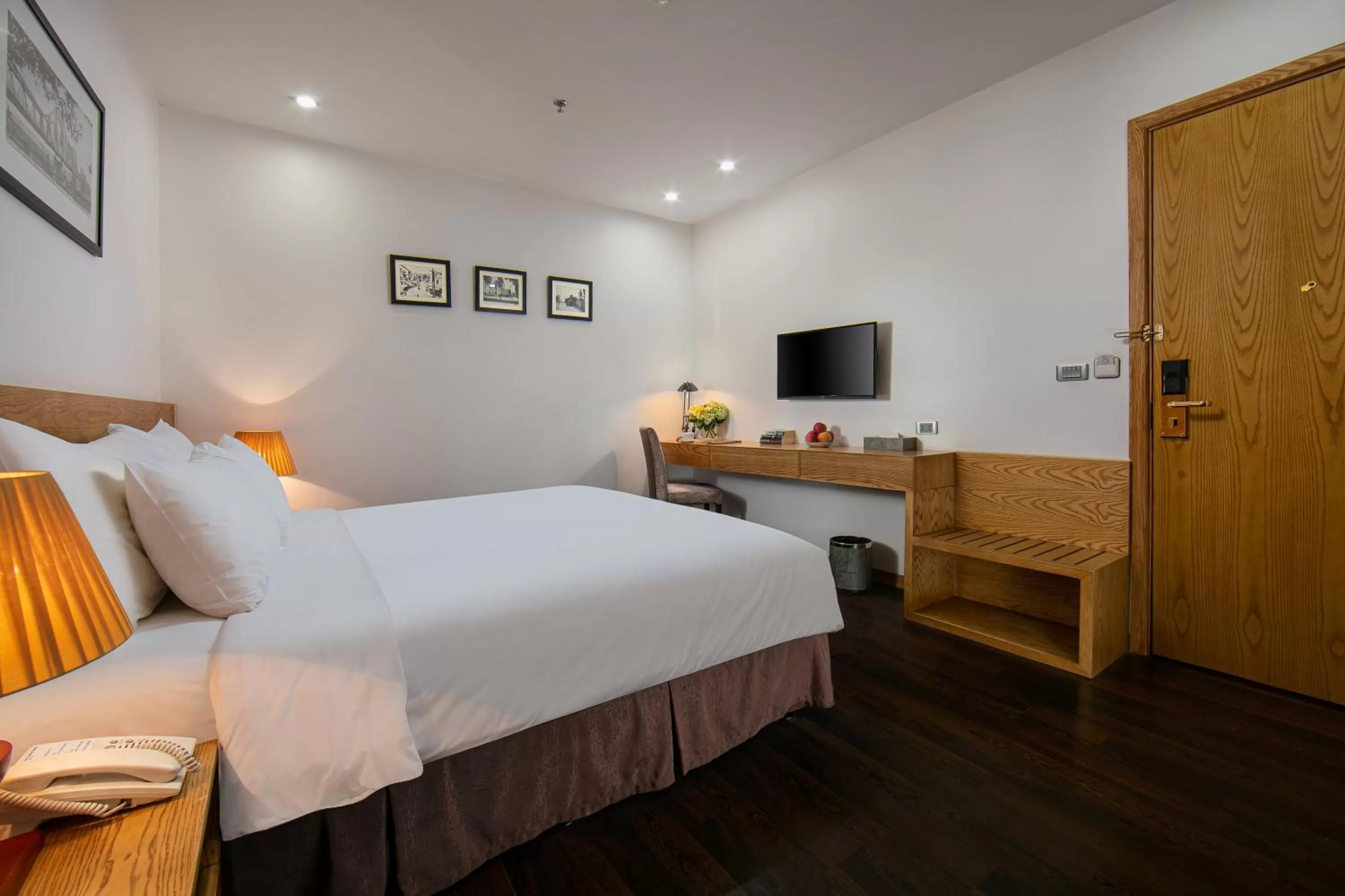 Property building, Bed in Hanoi Paon Hotel Spa & Sky Bar