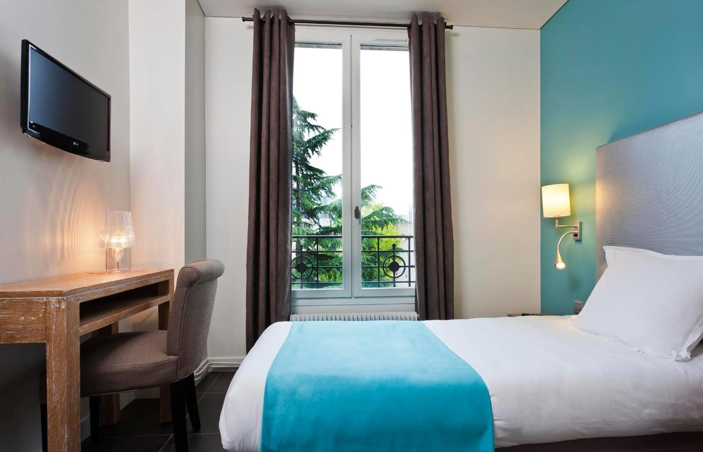 Bedroom, Bed in Hotel Douglas