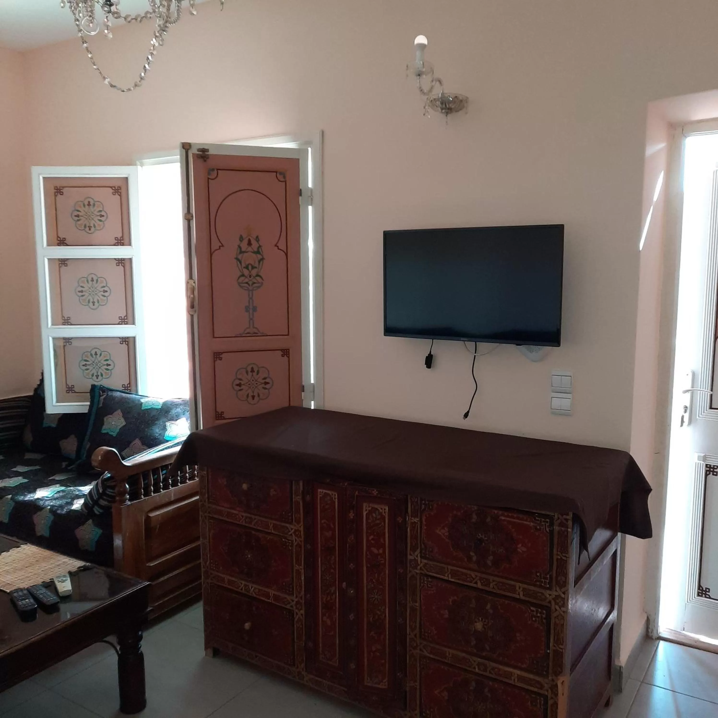 TV/Entertainment Center in Résidence Habiba
