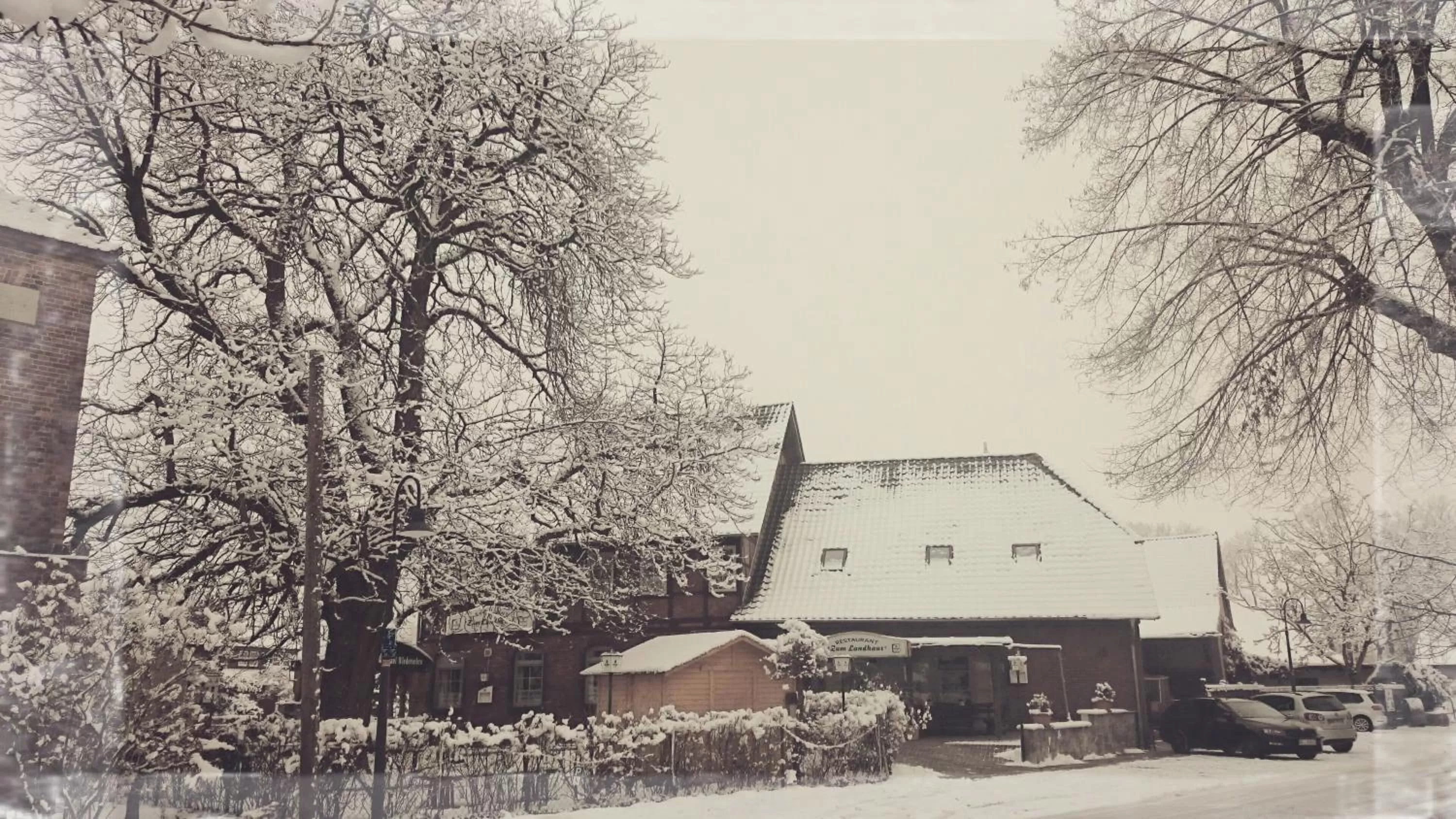 Facade/entrance in Zum Landhaus Dannenbüttel