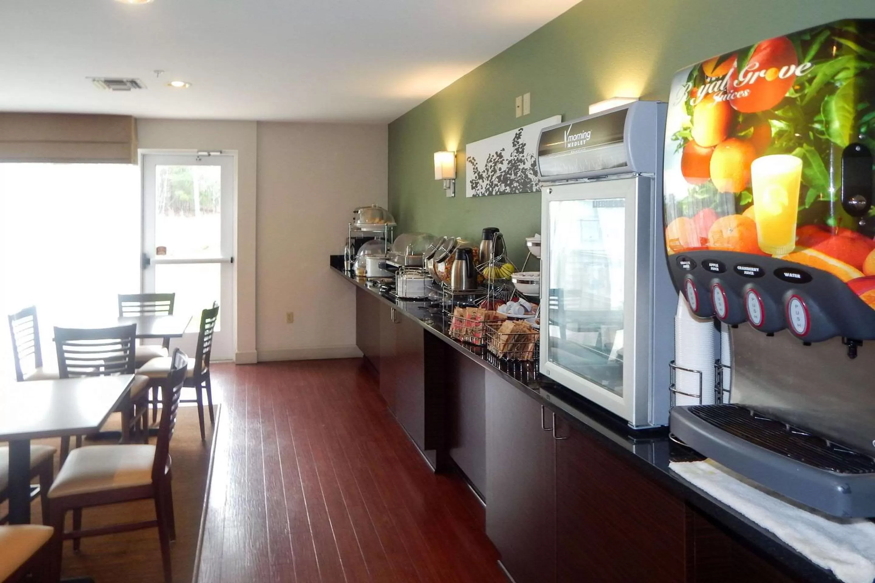 Restaurant/places to eat in Sleep Inn & Suites Evergreen I-65