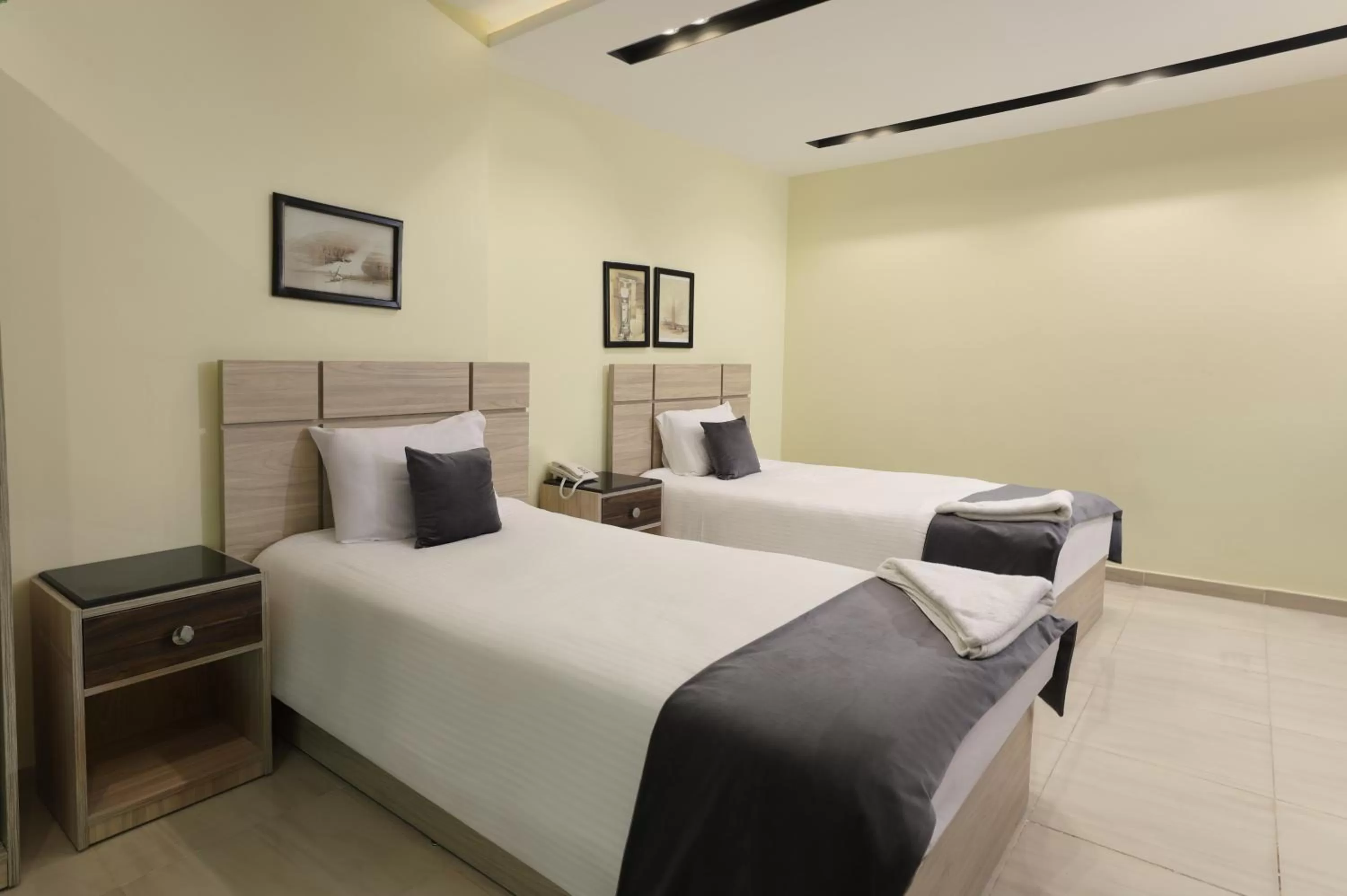 Bed in Brothers Pyramids View Hotel