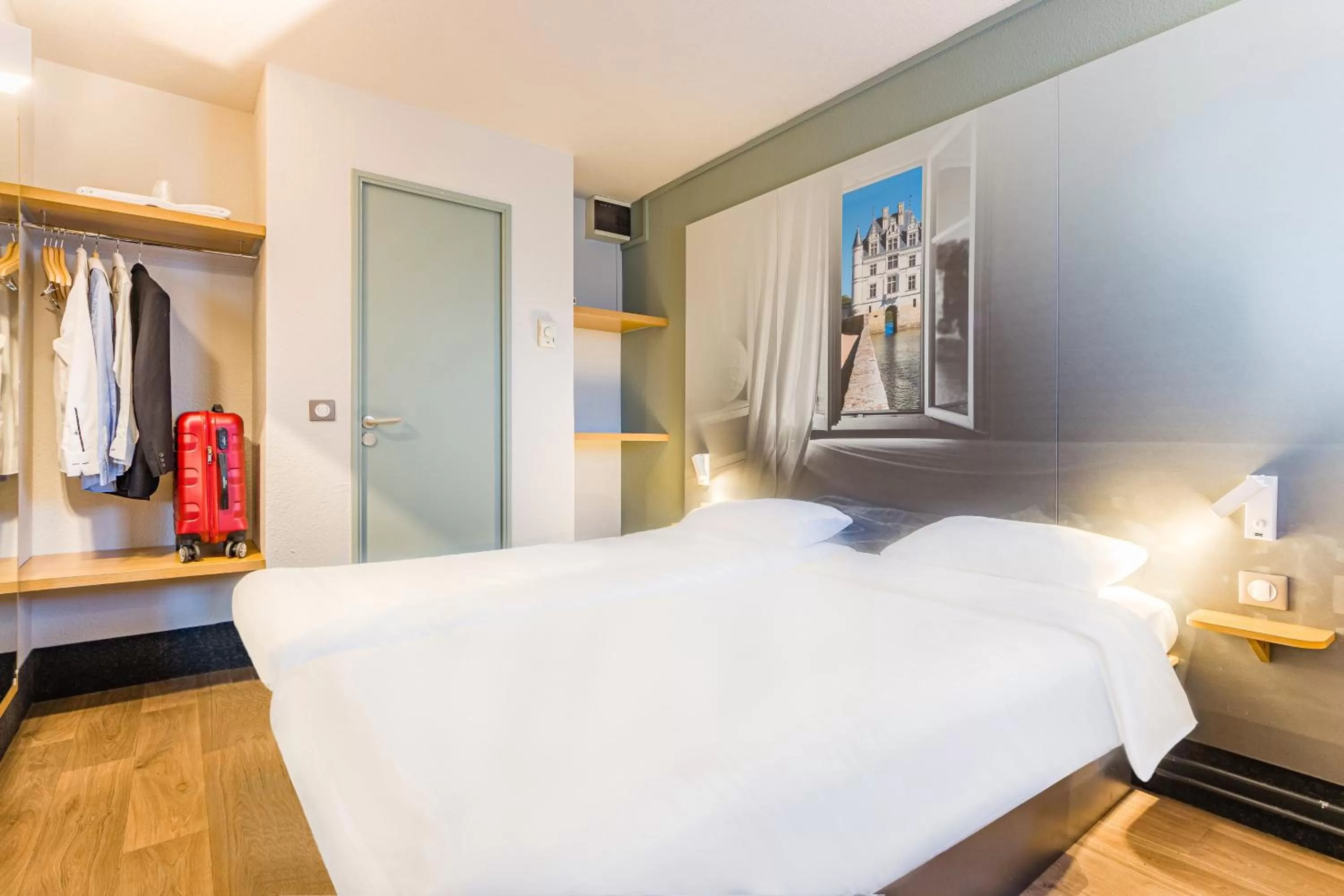 Bedroom, Bed in B&B HOTEL TOURS Sud Joué-lès-Tours