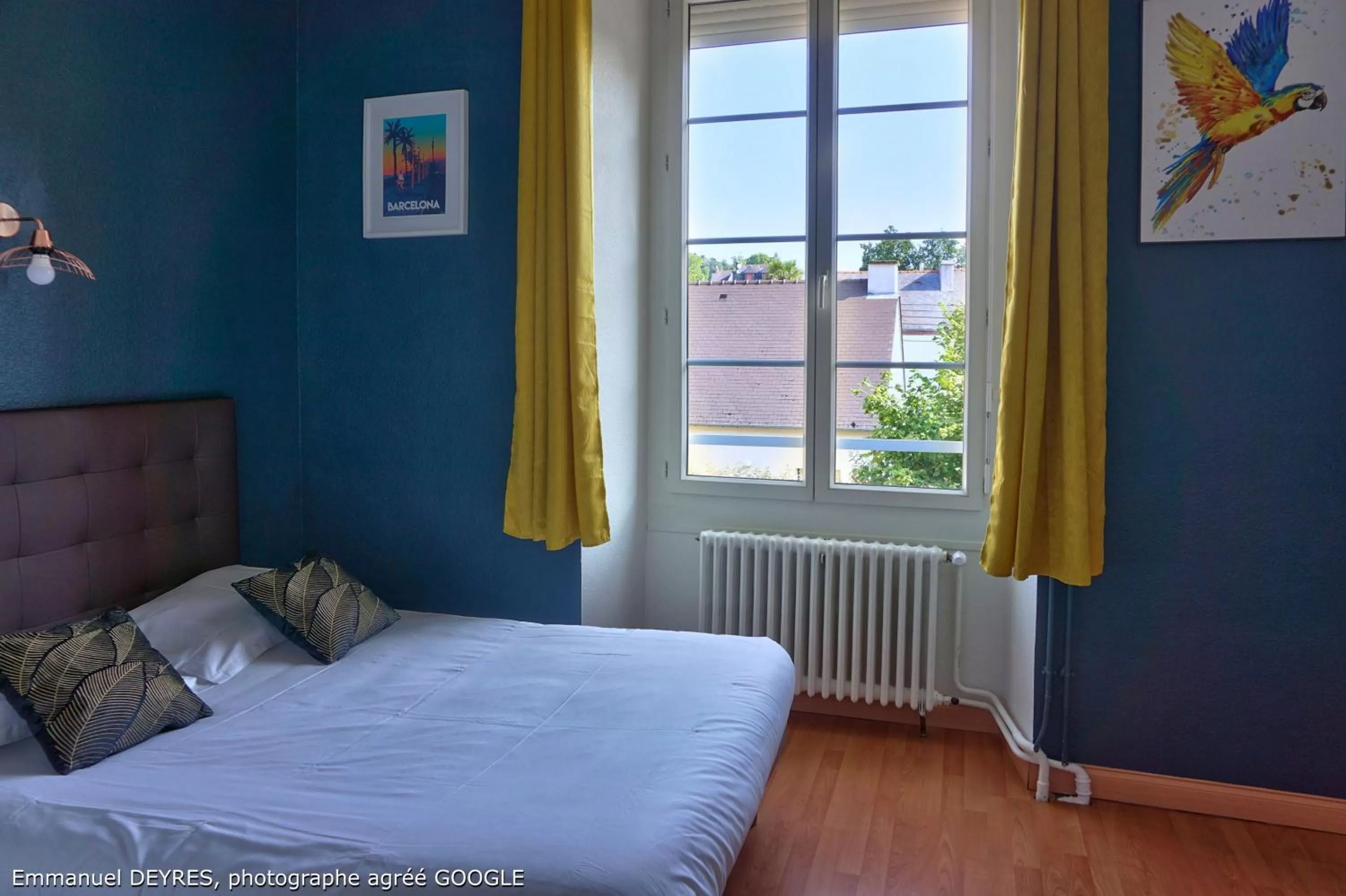 Bed in Hôtel de Bretagne