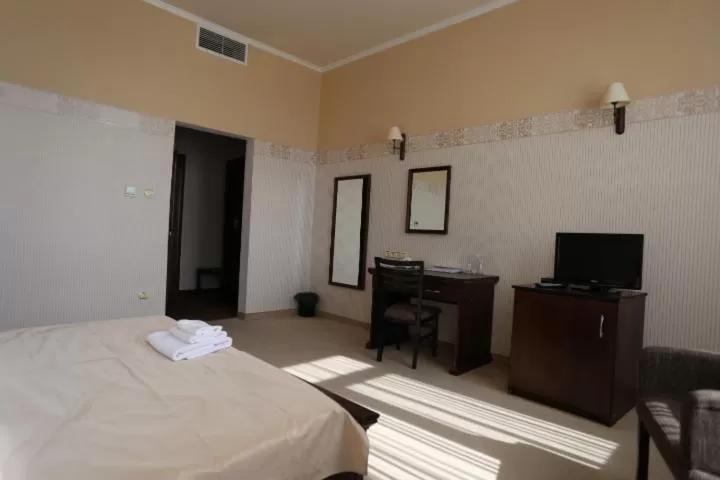 TV/Entertainment Center in Hotel Neptun