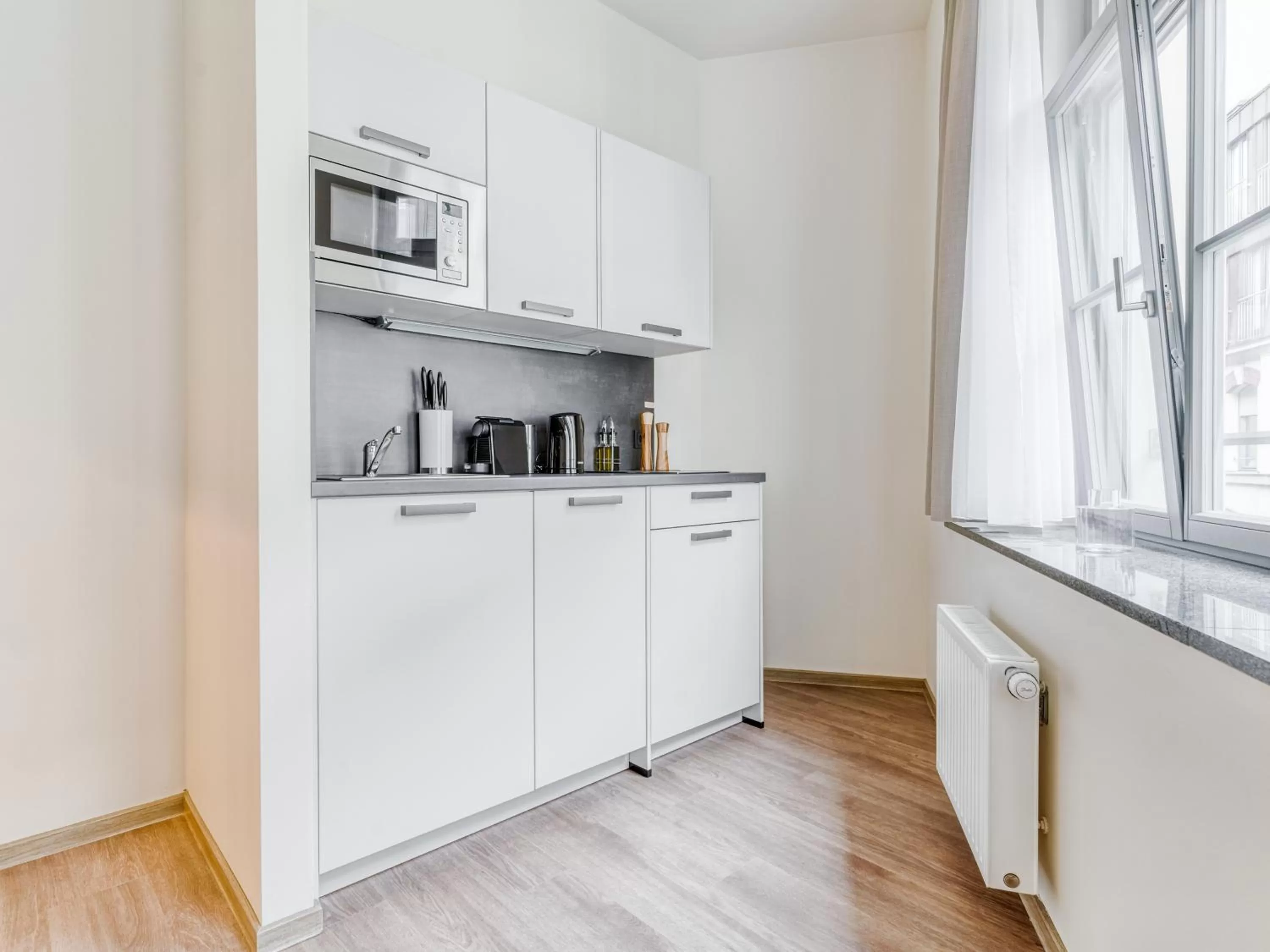 Coffee/tea facilities in Limehome Leipzig Oelßner's Hof