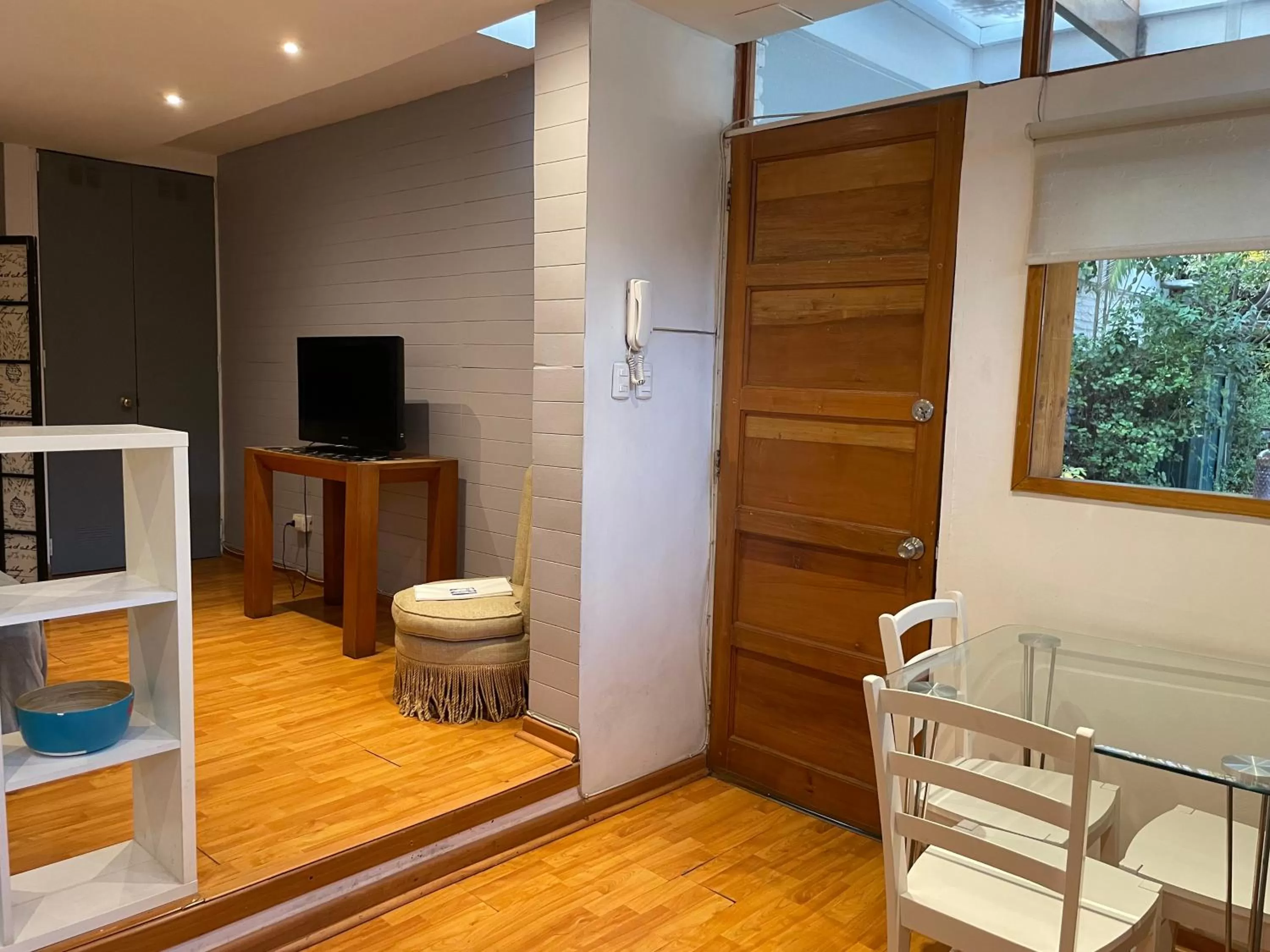 TV/Entertainment Center in Rent apart Las Condes