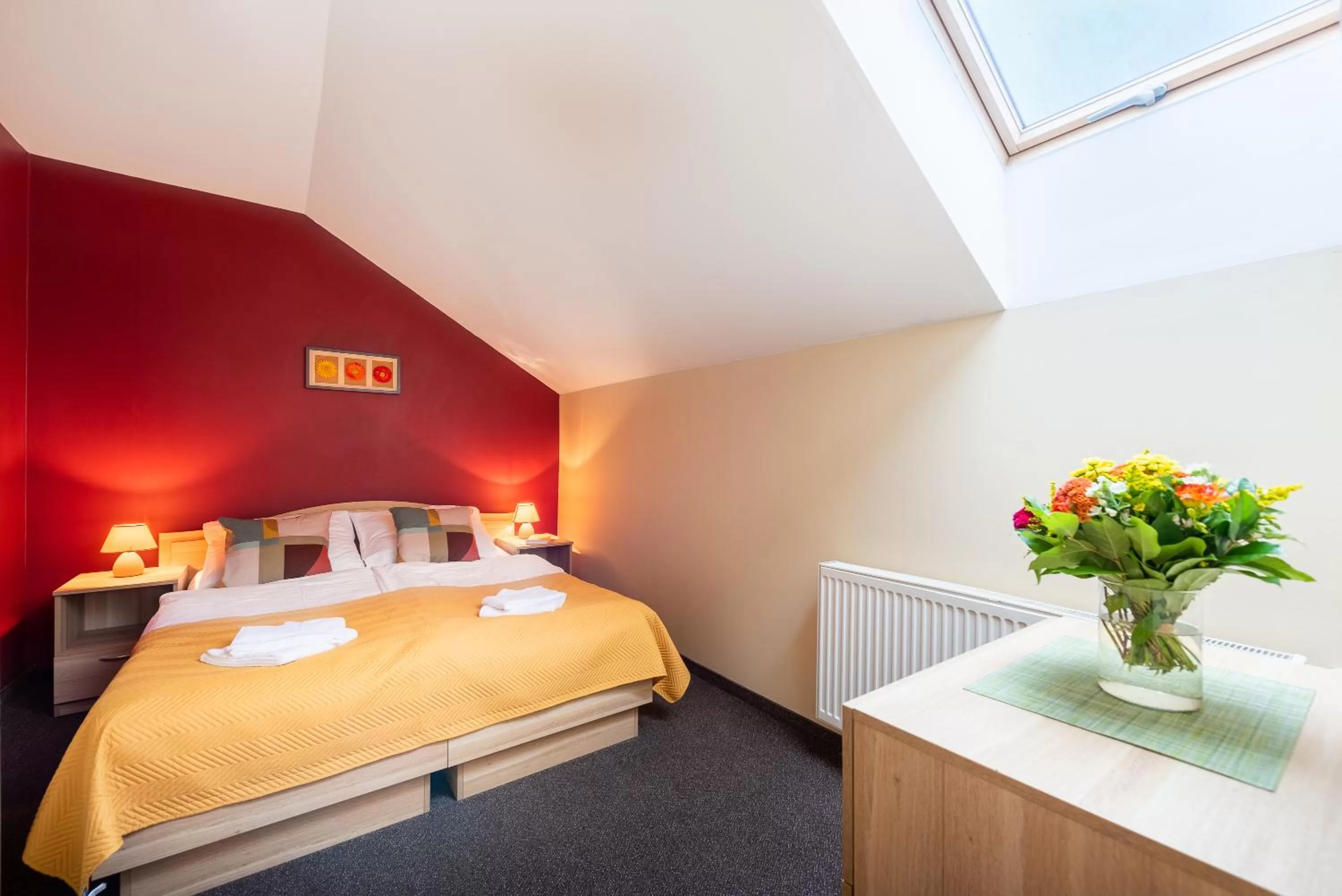 Restaurant/places to eat, Bed in Hotel Libero