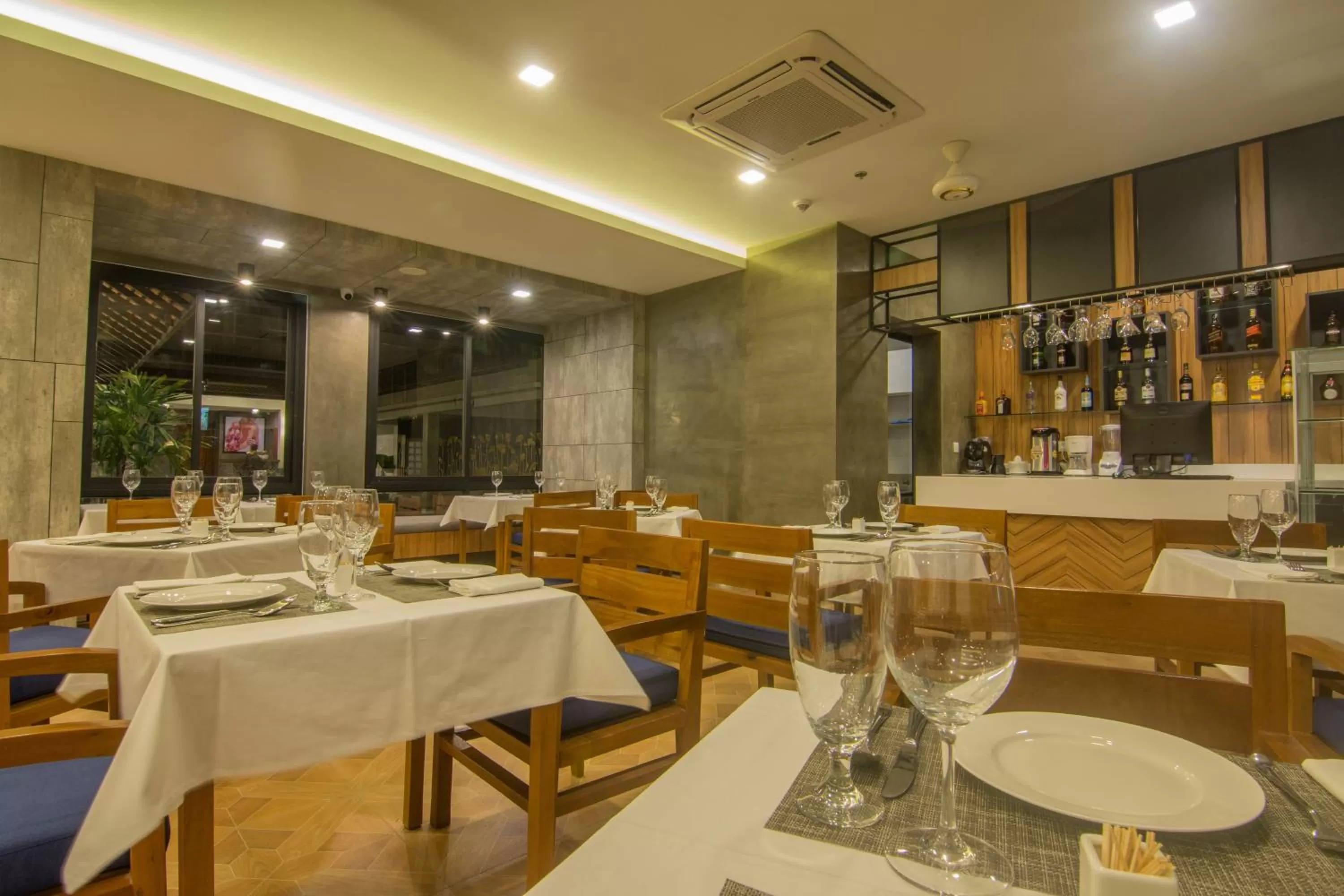 Restaurant/places to eat in Chhay Long Angkor Boutique Hotel Siem Reap