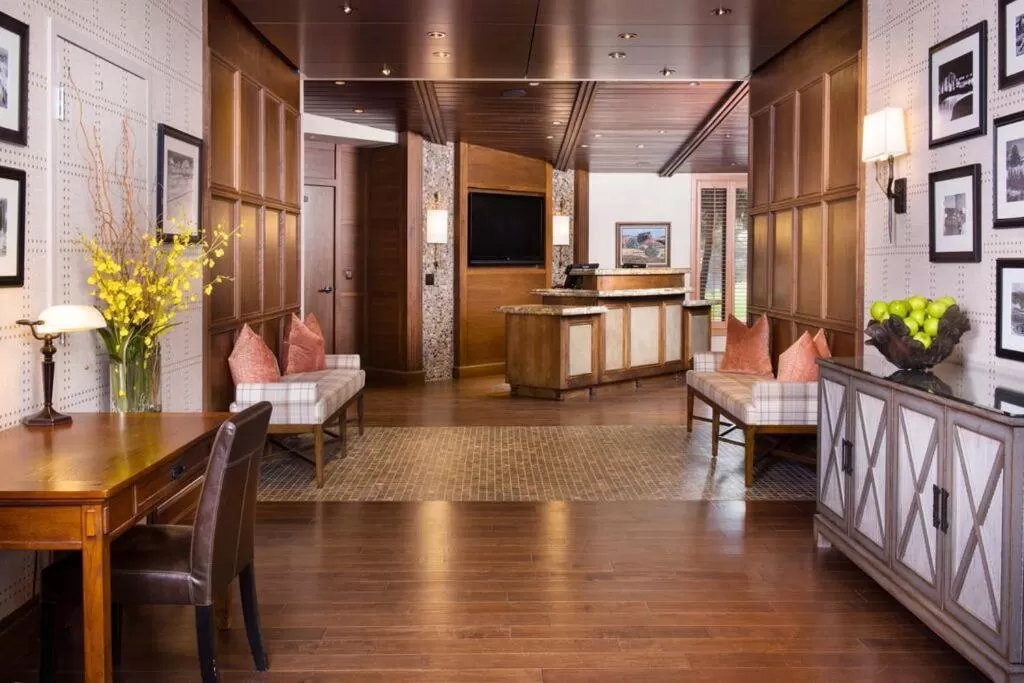 Lobby or reception in Garden of the Gods Resort & Club