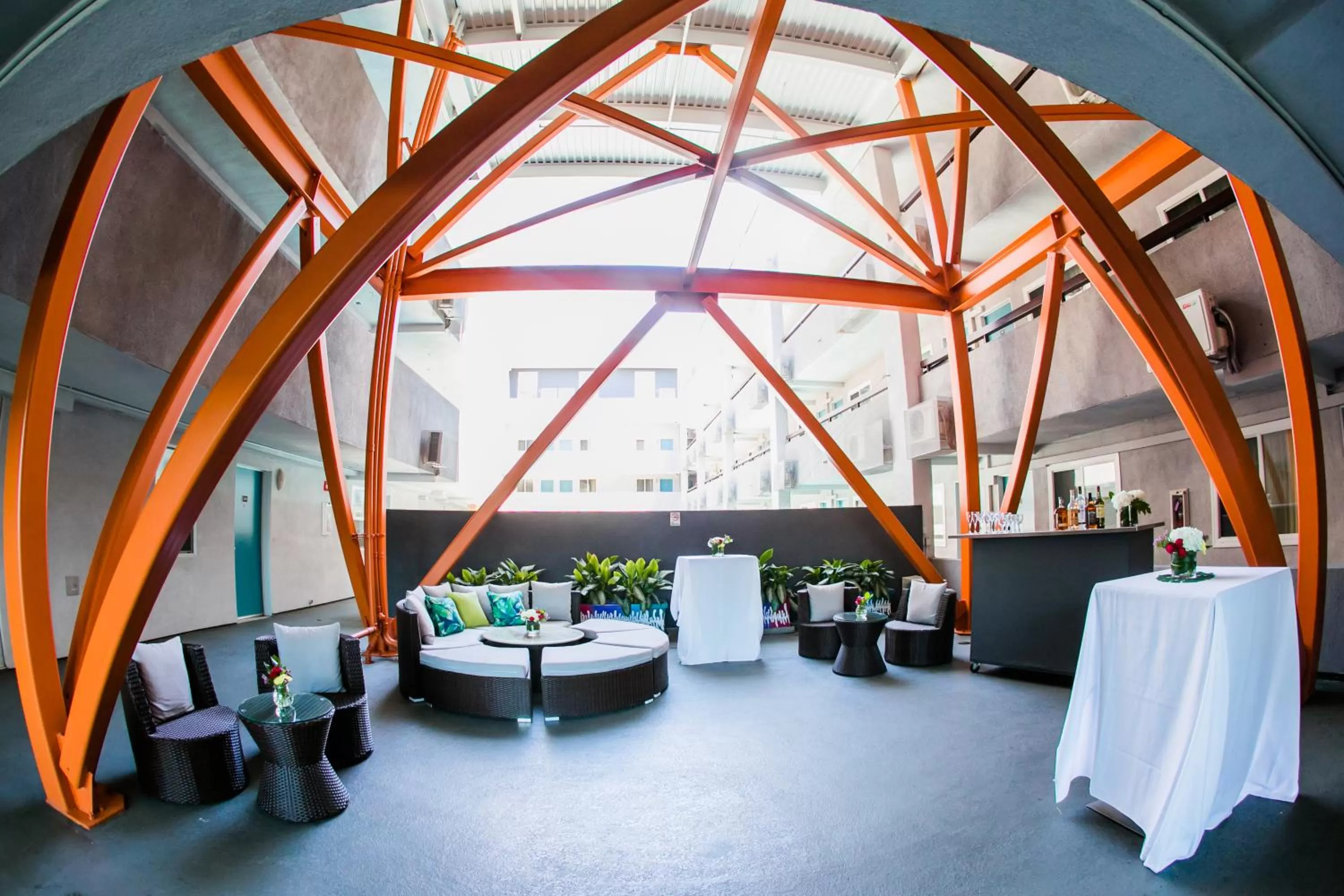 Communal lounge/ TV room in Porto Vista Hotel In Little Italy