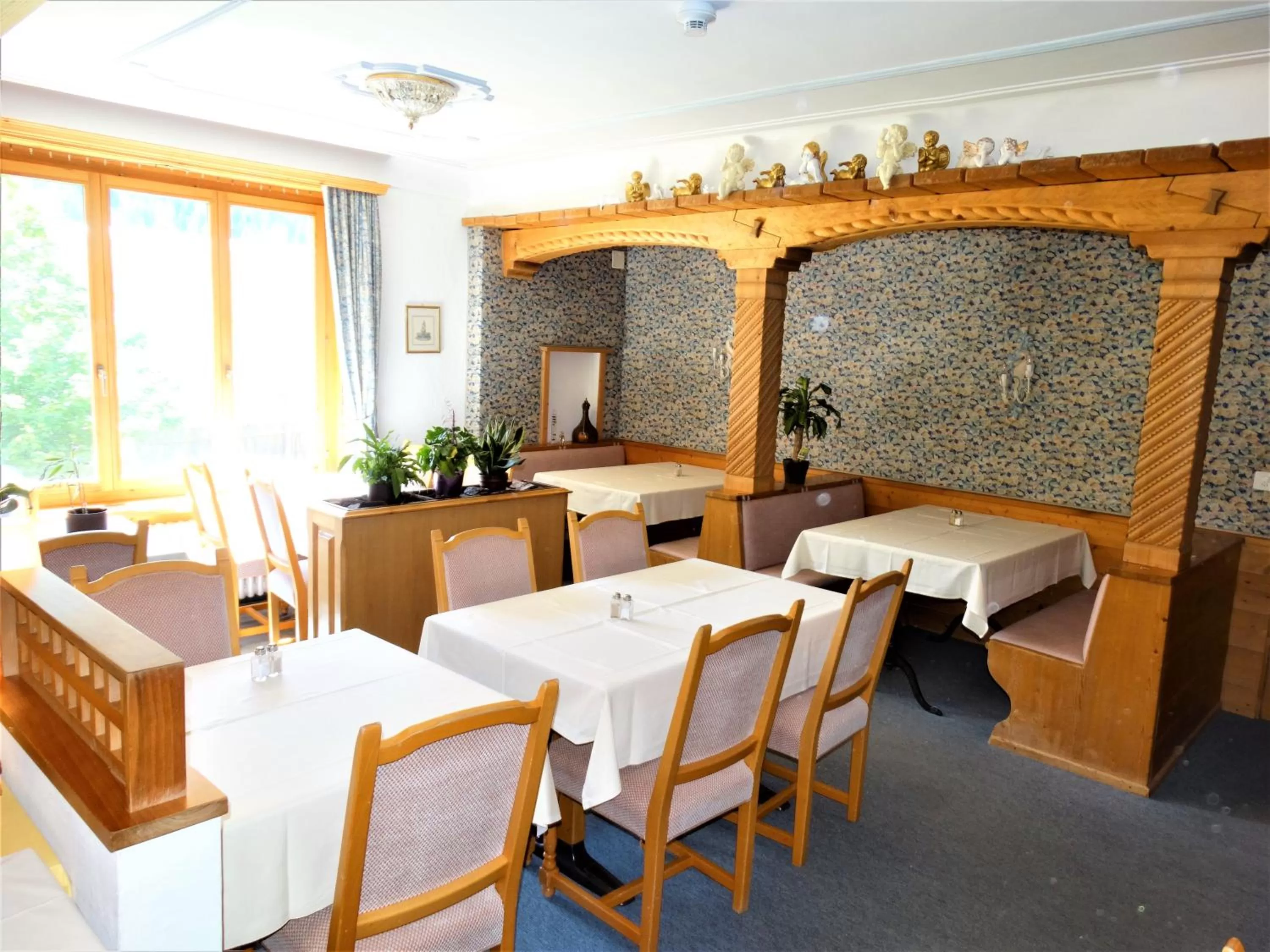 Restaurant/Places to Eat in Hotel Bündnerhof