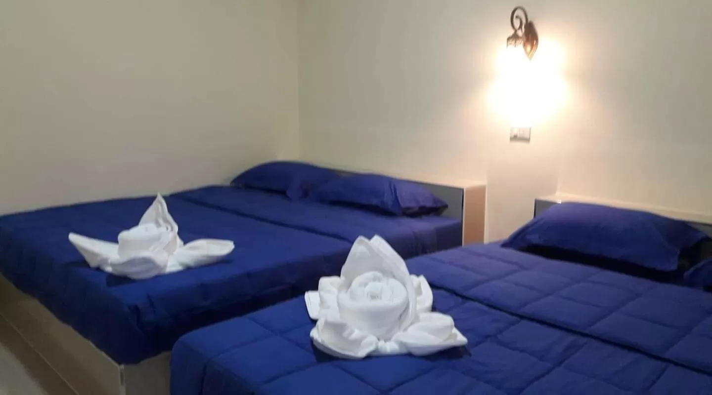 Bed in Lung Pod 9 resort