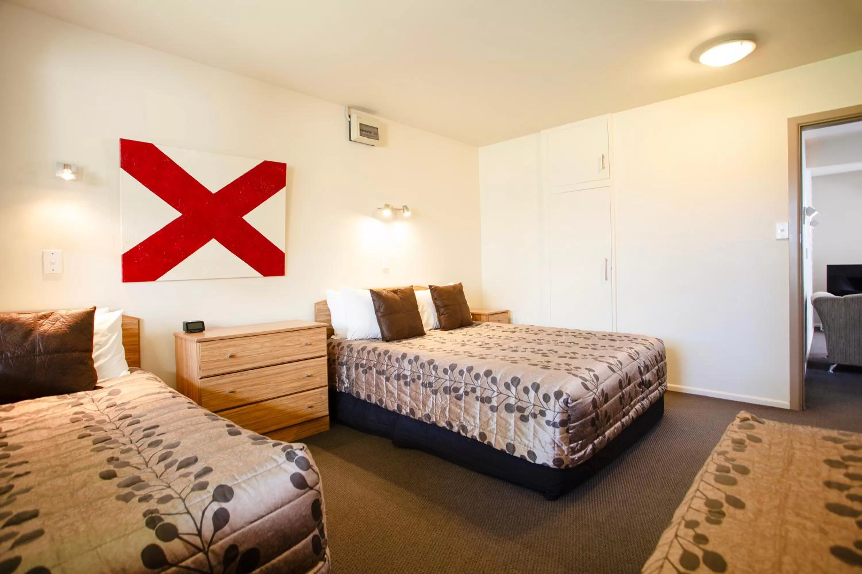 Bedroom, Bed in Casino Court Motor Lodge