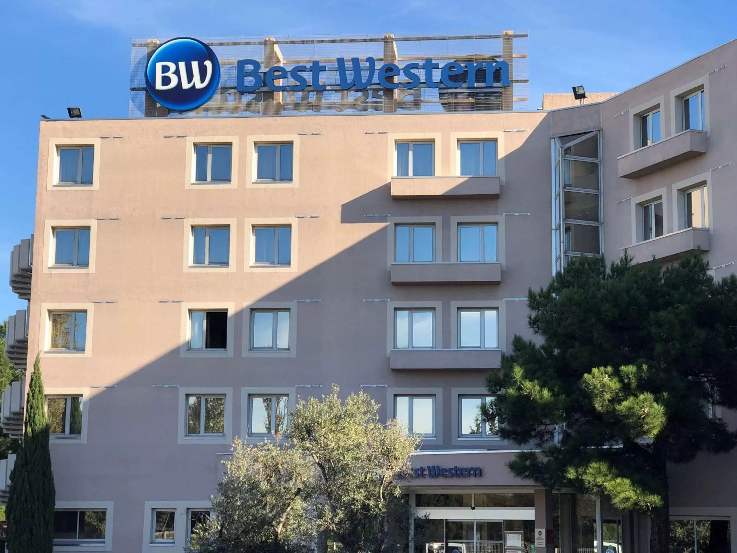 Property building in Best Western Marseille Aeroport