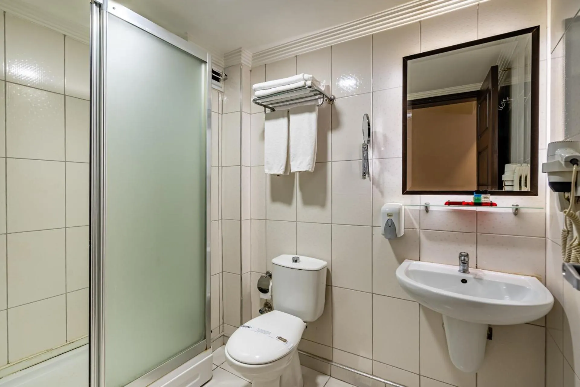 Bathroom in Buyuk Velic Hotel