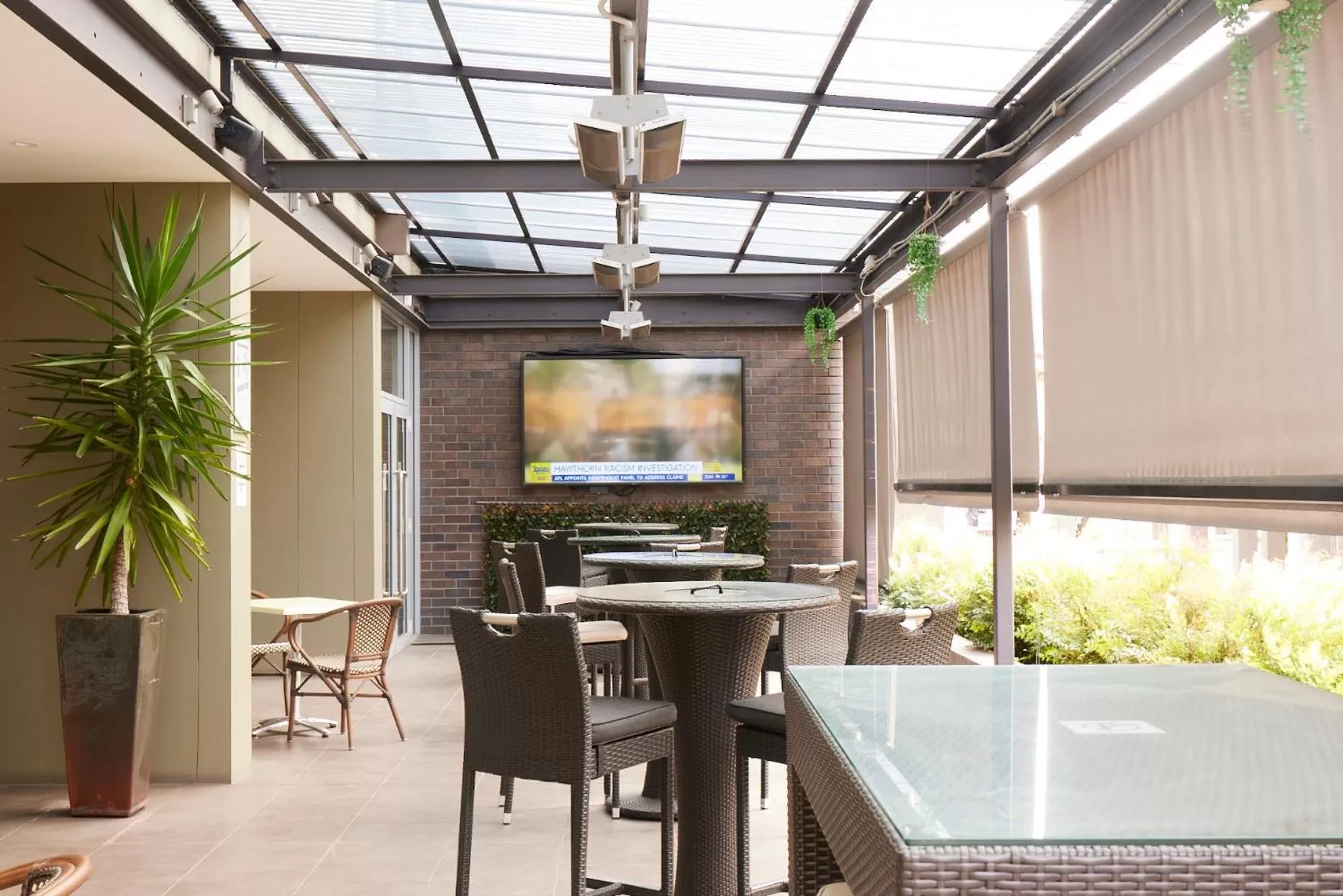 Dining area in Ramada Hotel & Suites by Wyndham Cabramatta