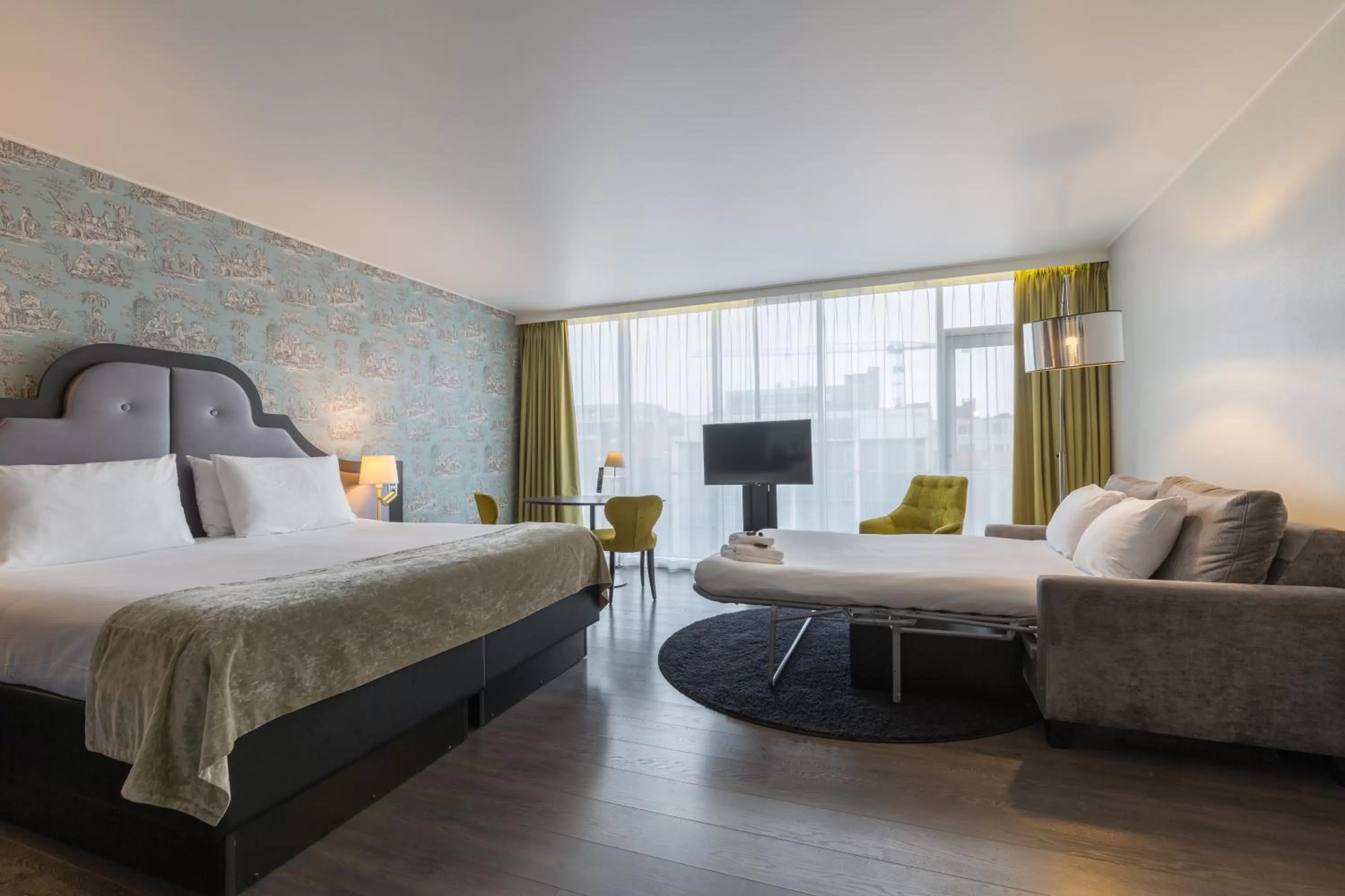 Photo of the whole room, Bed in Thon Hotel Bristol Stephanie