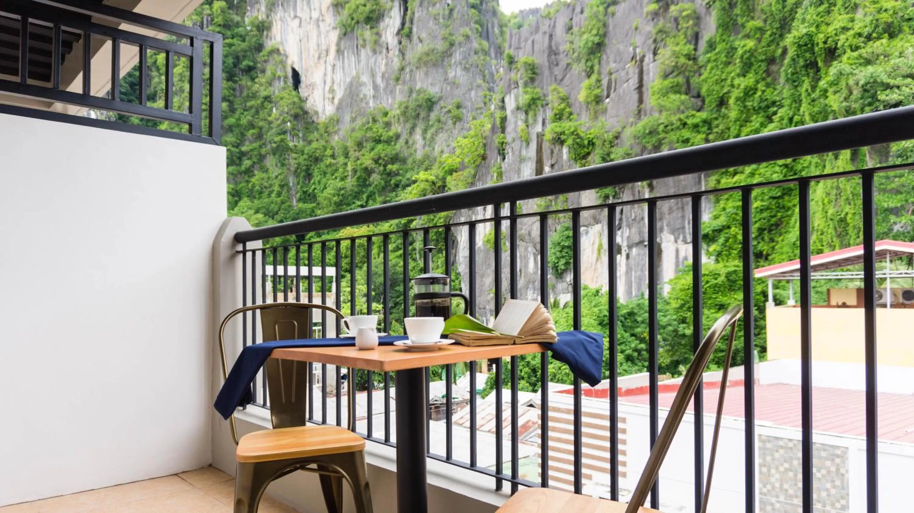 Balcony/Terrace in South Anchorage Inn