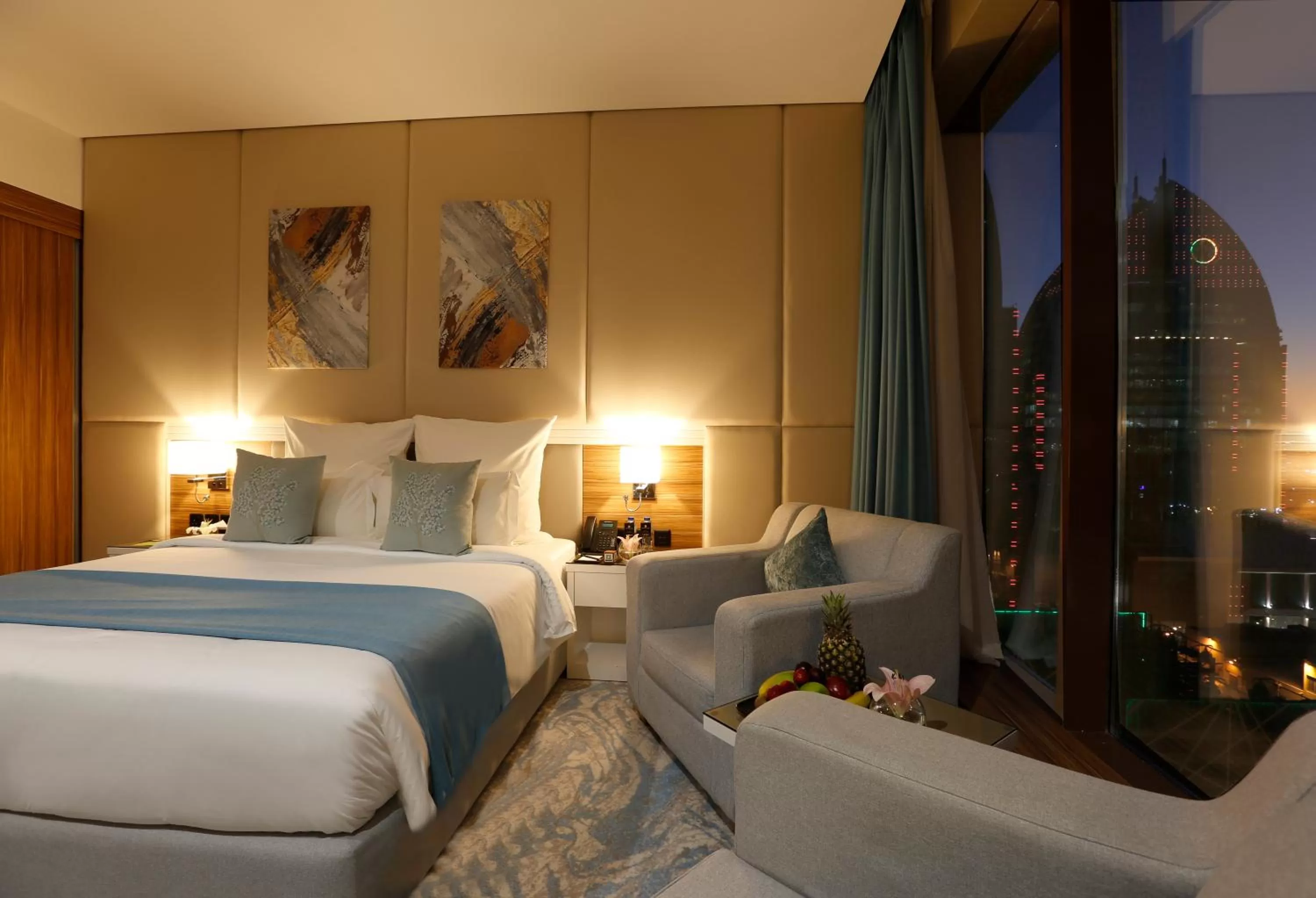 Bedroom, Bed in Cantonal Hotel by Warwick