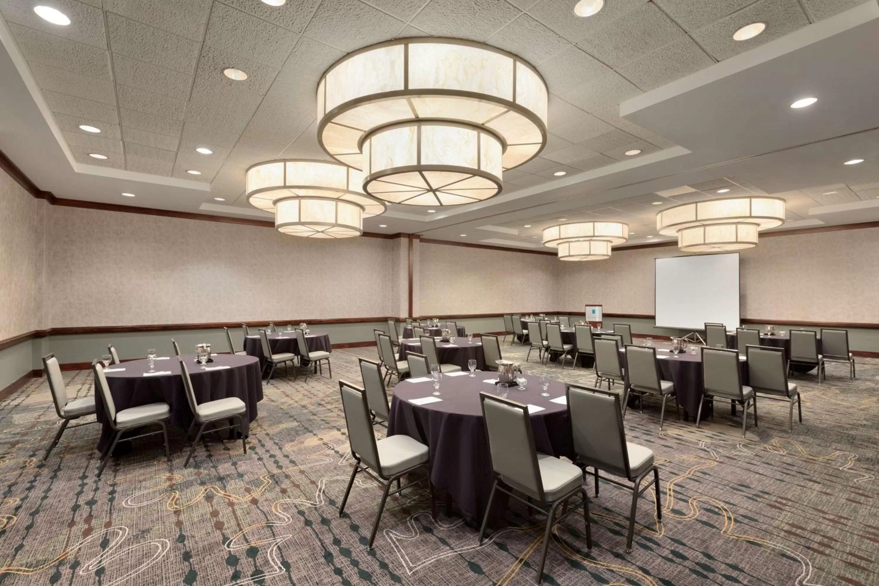 Meeting/conference room in Embassy Suites by Hilton Chicago North Shore Deerfield