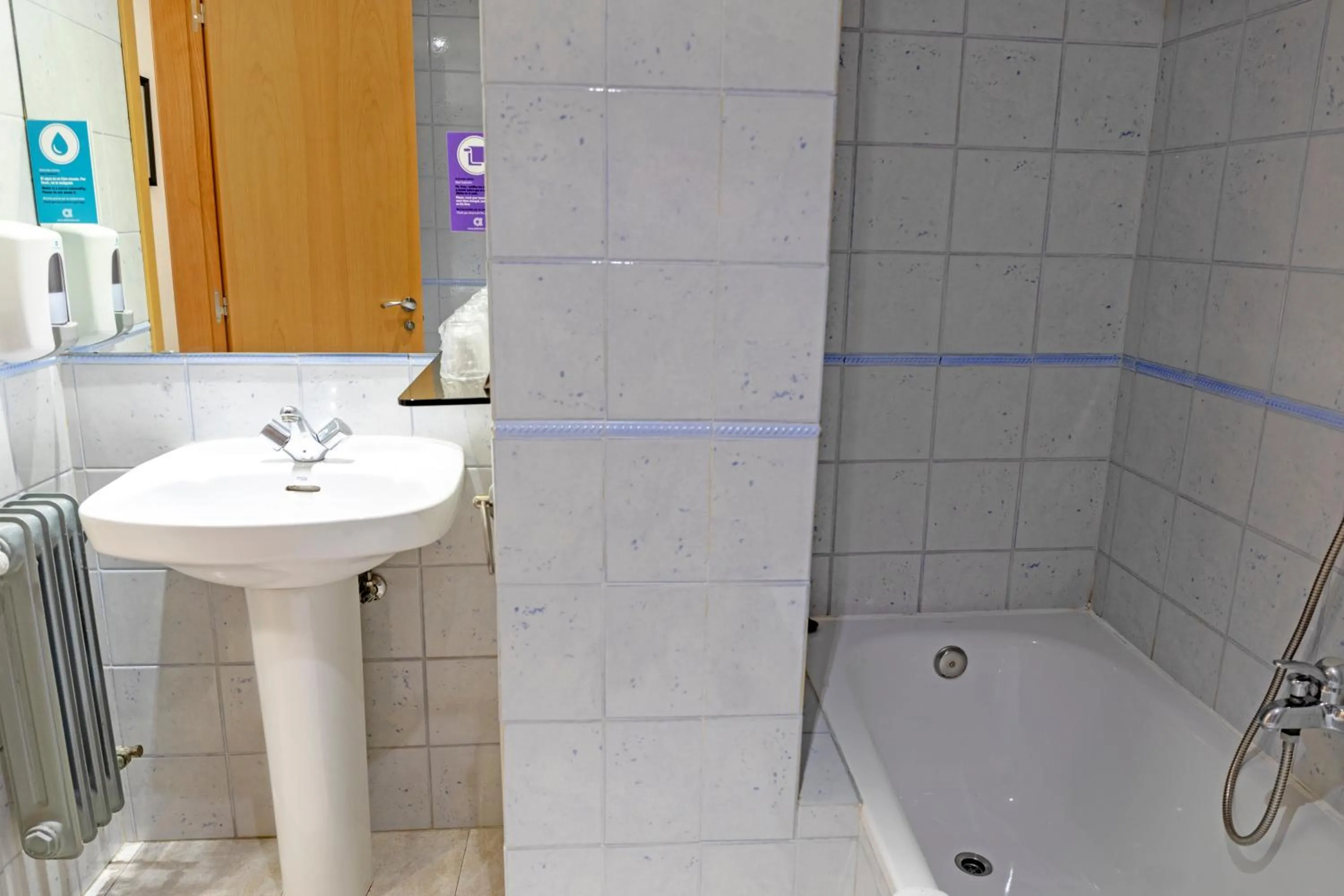 Bathroom in Hotel Alda Centro Palencia