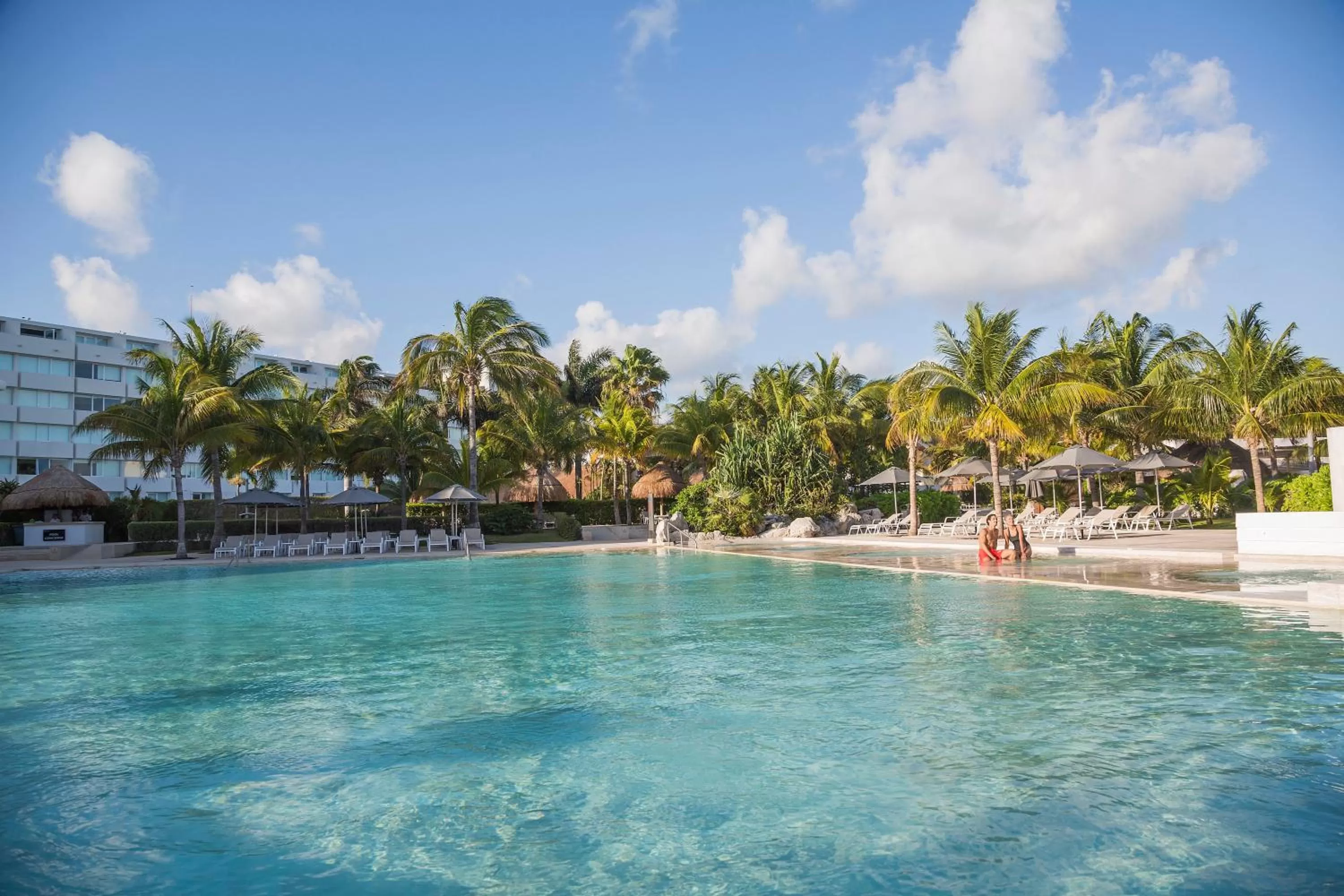Swimming pool in Presidente InterContinental Cancun Resort