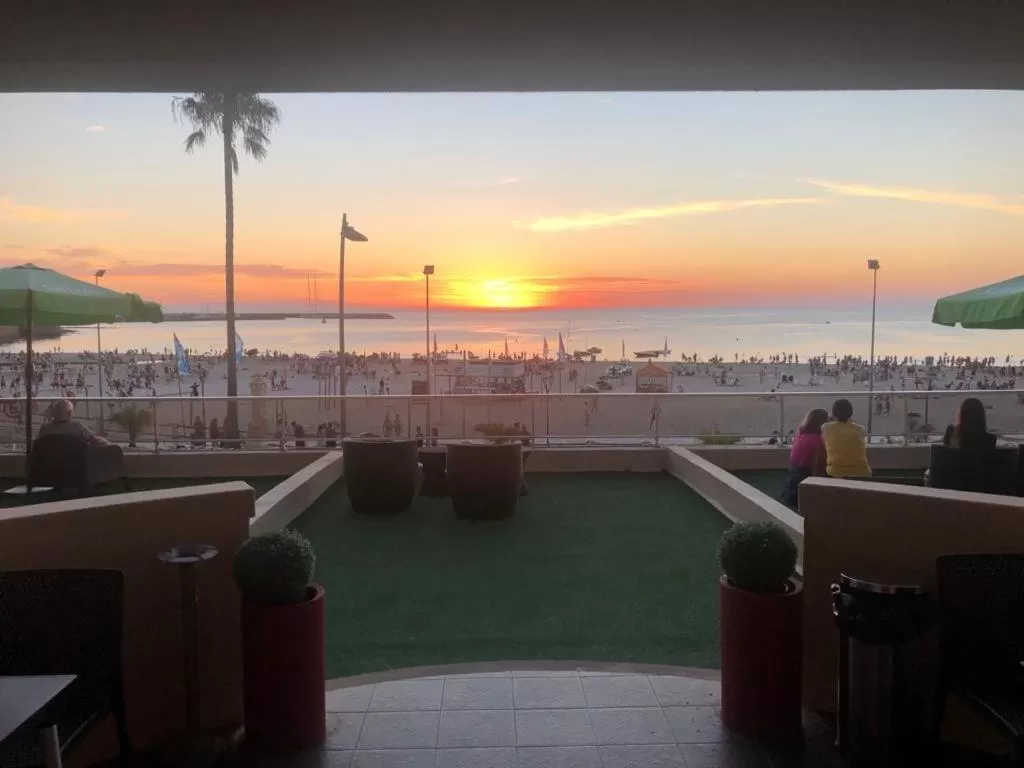 Property building in Hotel Genoves