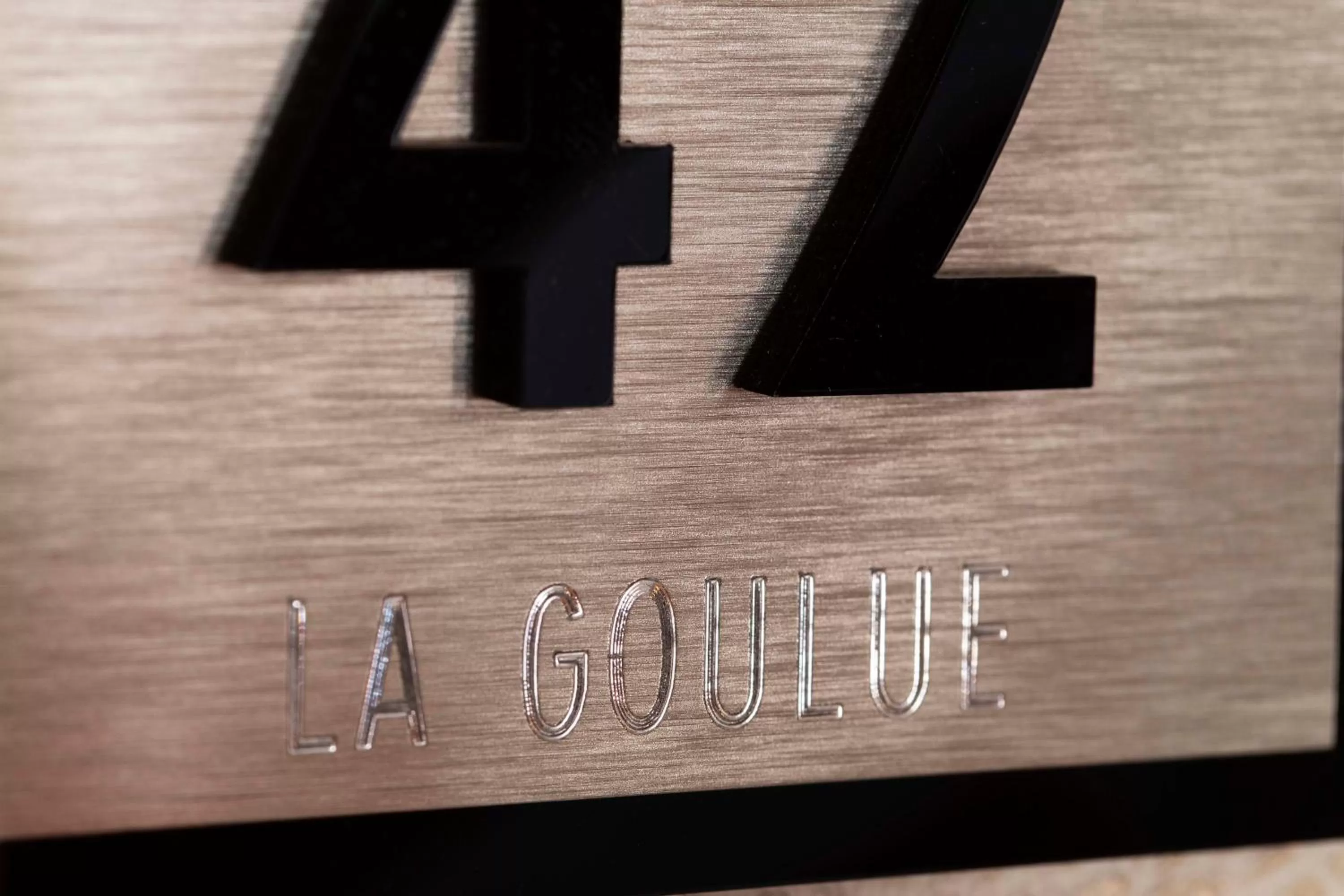 Logo/Certificate/Sign in Hôtel des Arts Montmartre