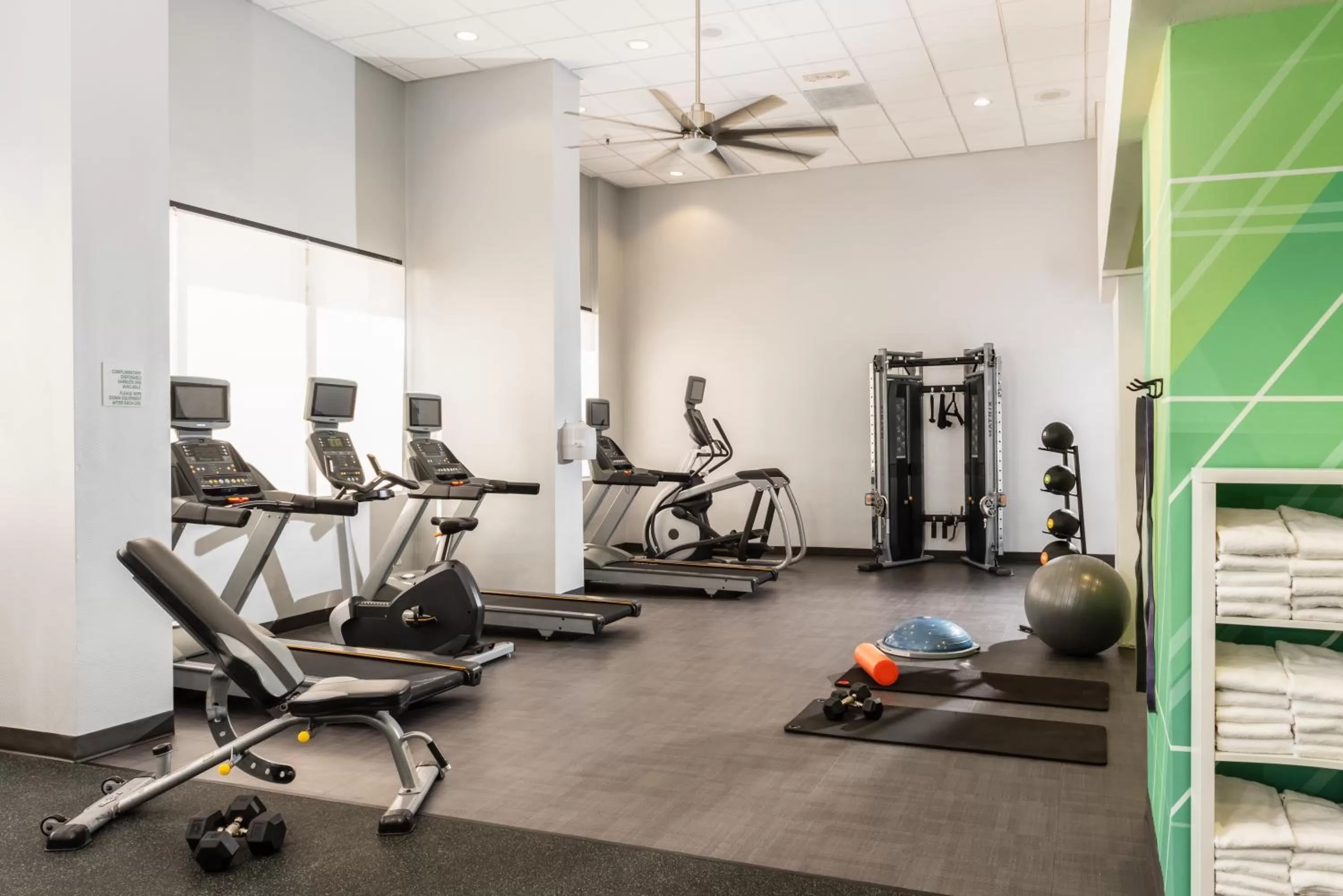 Spa and wellness centre/facilities in Holiday Inn Phoenix-Mesa Chandler by IHG