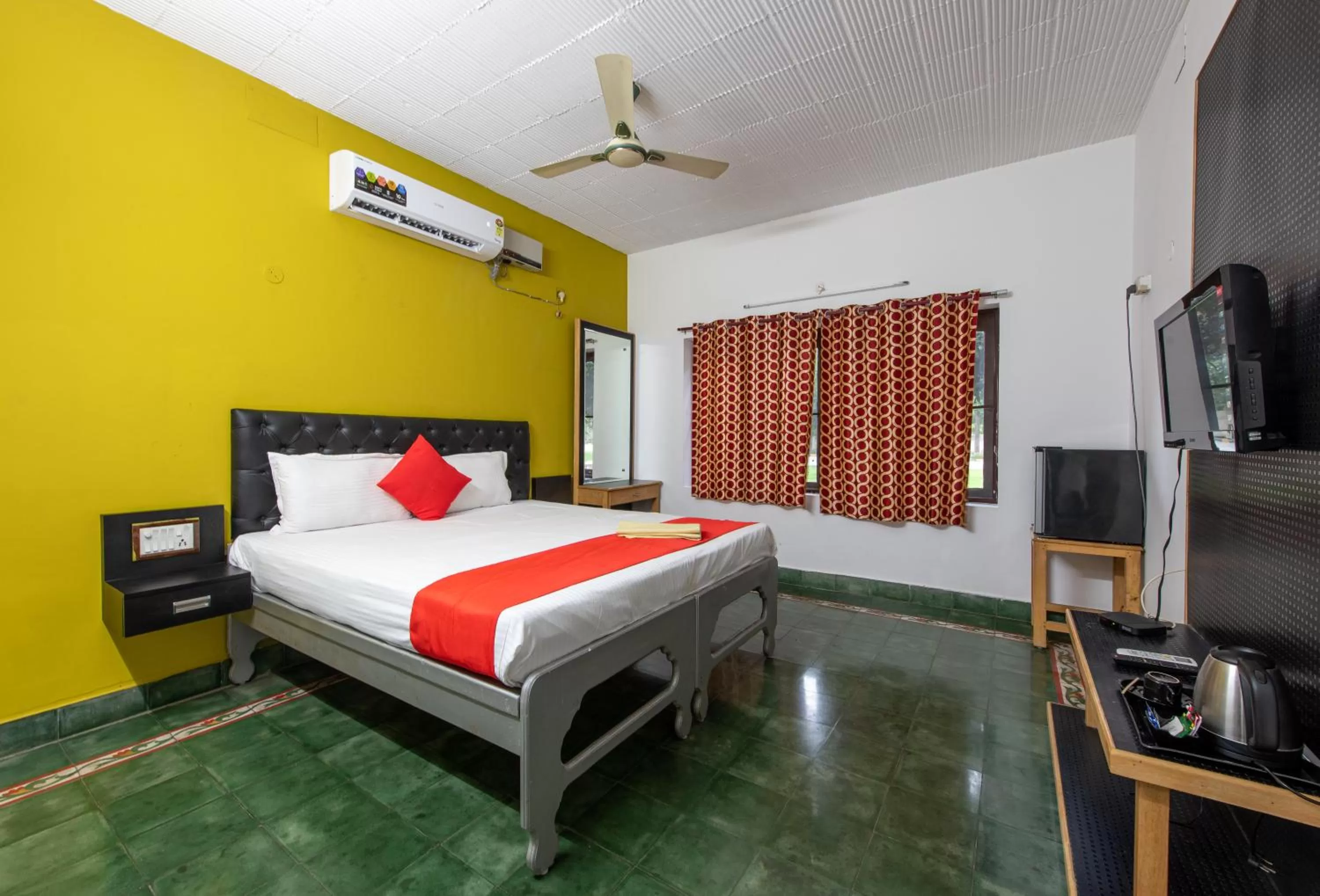 Deluxe Room in Sugam Resort & Convention Centre