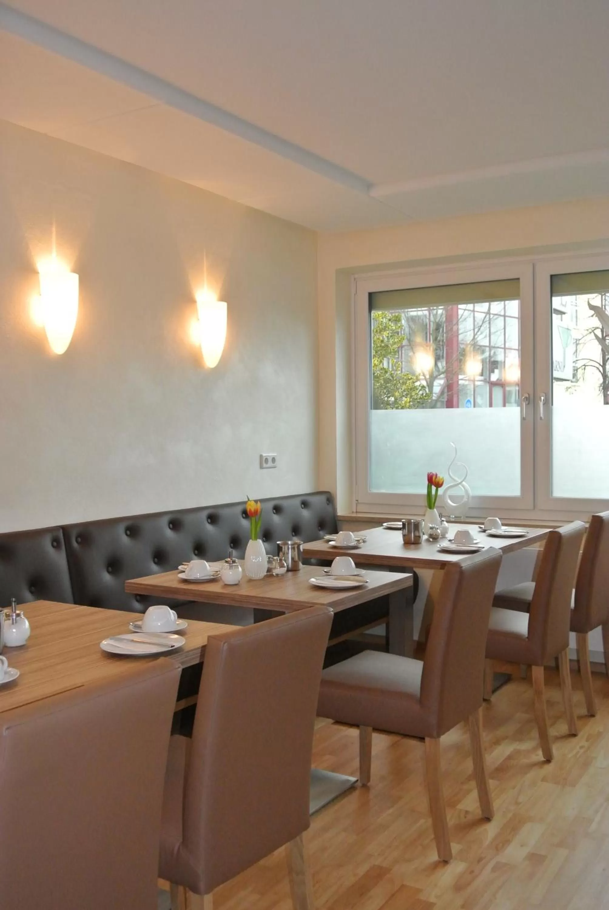 Restaurant/places to eat in Nürnberger Trichter Family-Business Hotel Garni