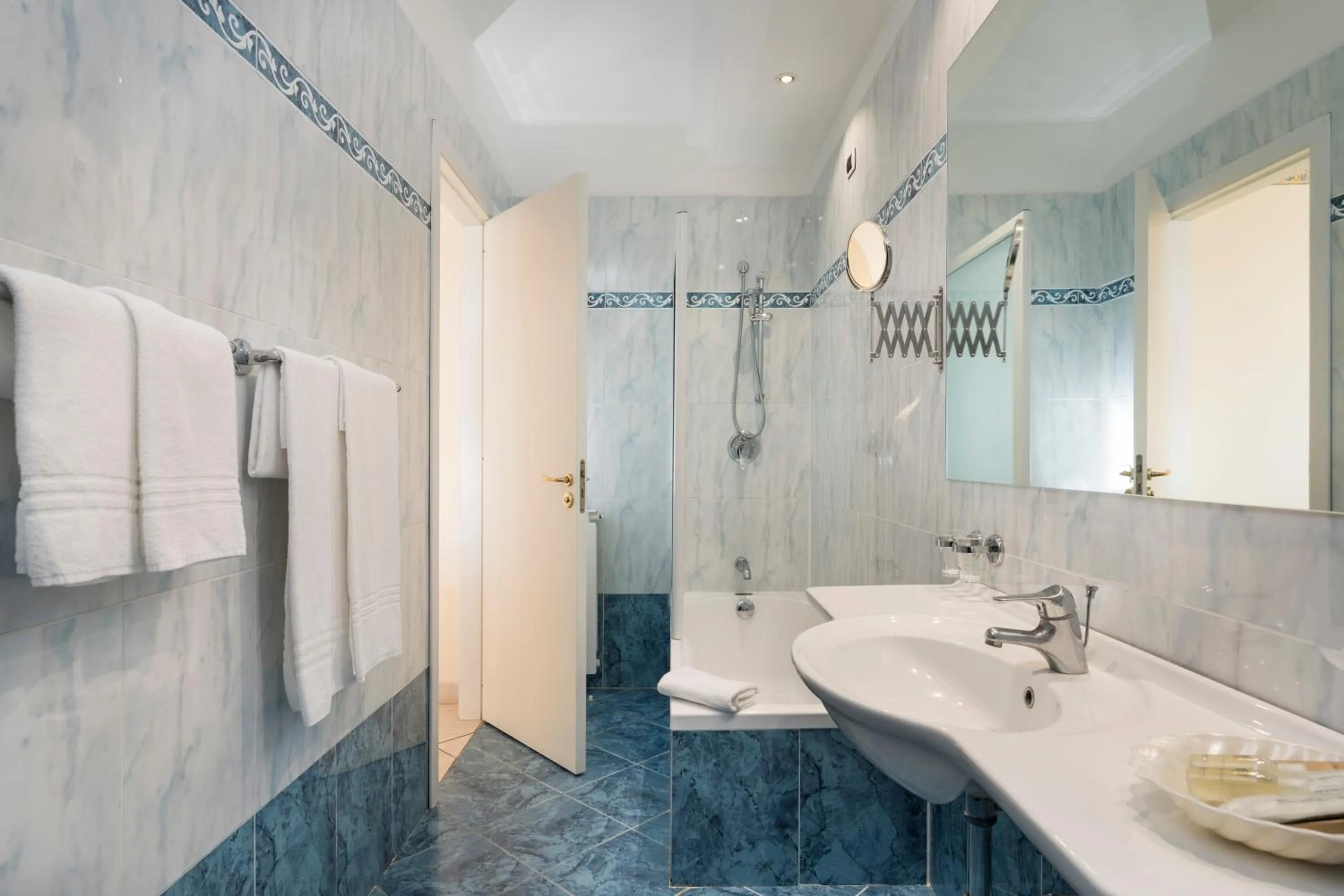 Bathroom in Sant Alphio Garden Hotel & SPA