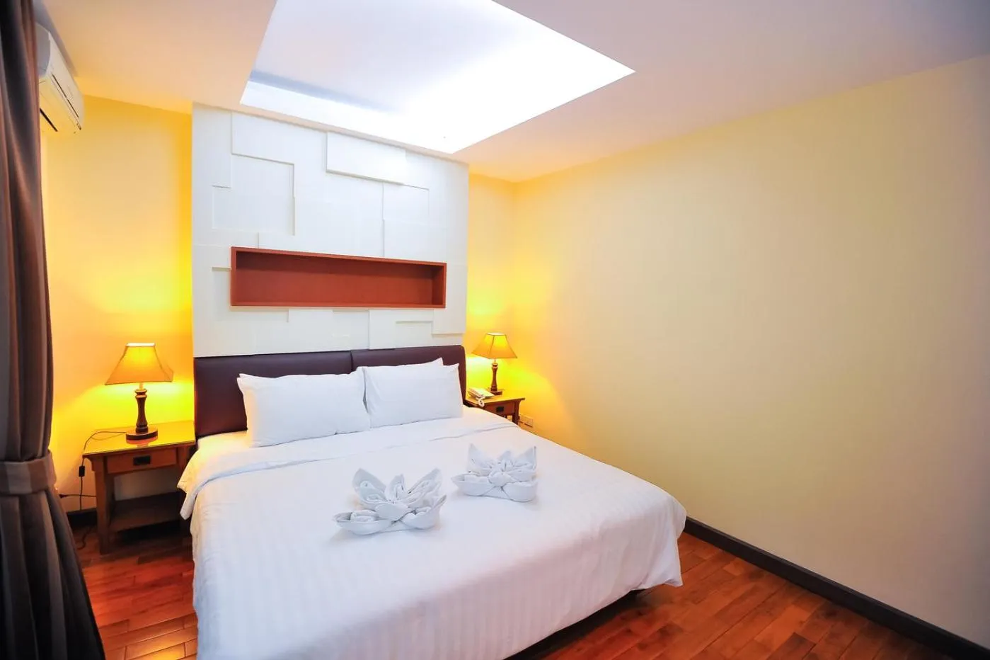 Bed in 42Grand Residence